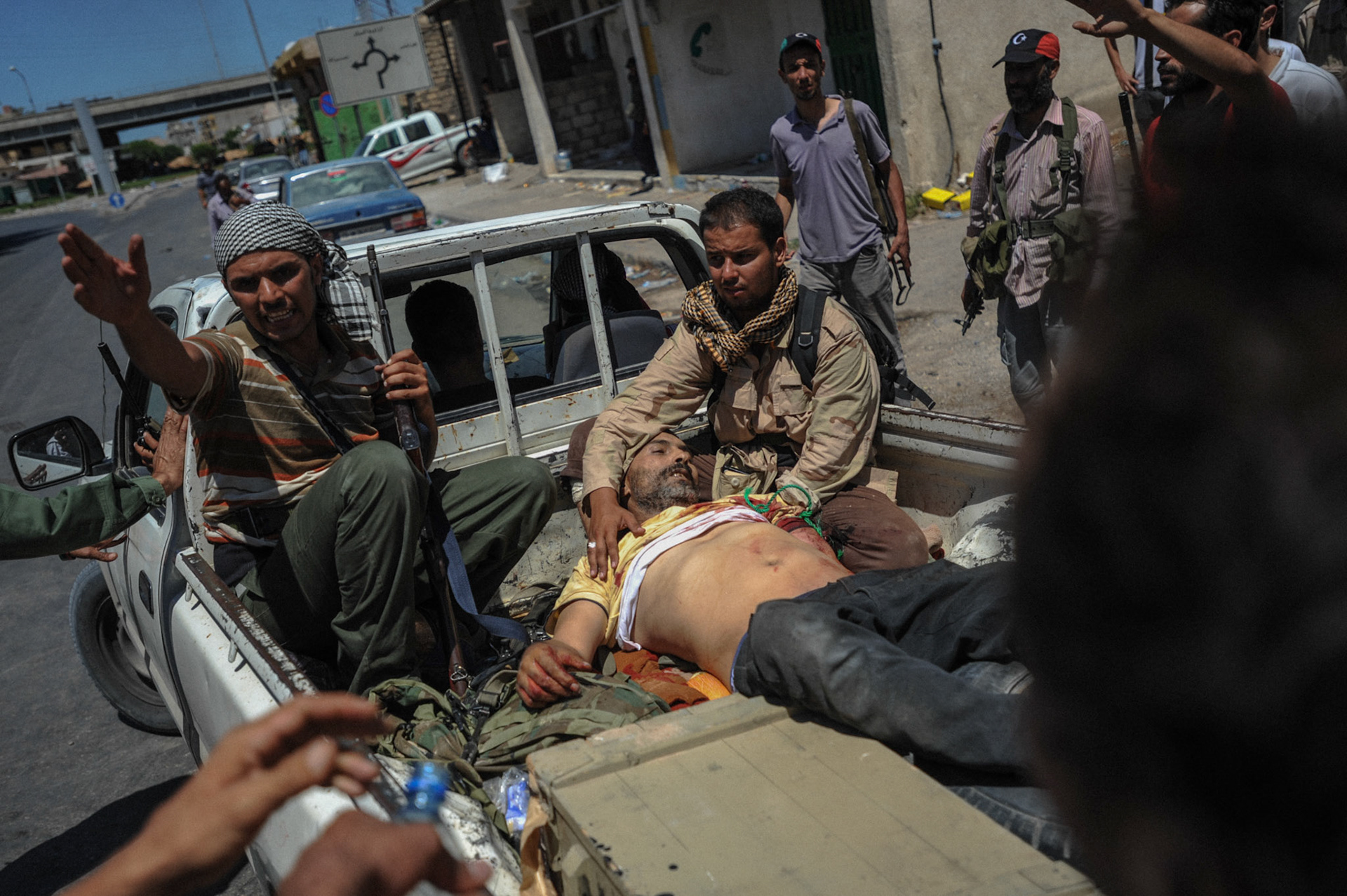 Libyan revolutionary forces advance on Zawiya