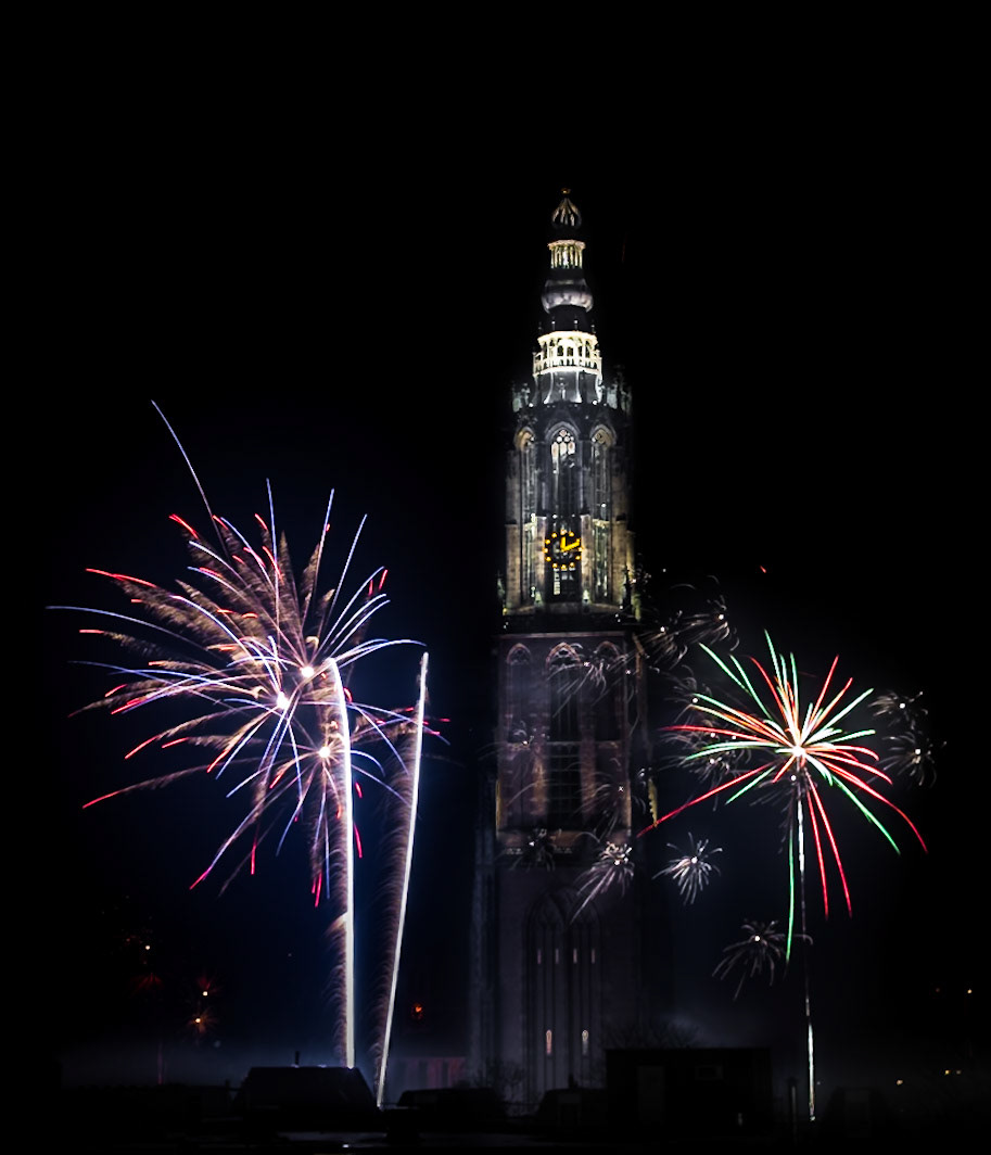 OLV toren vuurwerk I