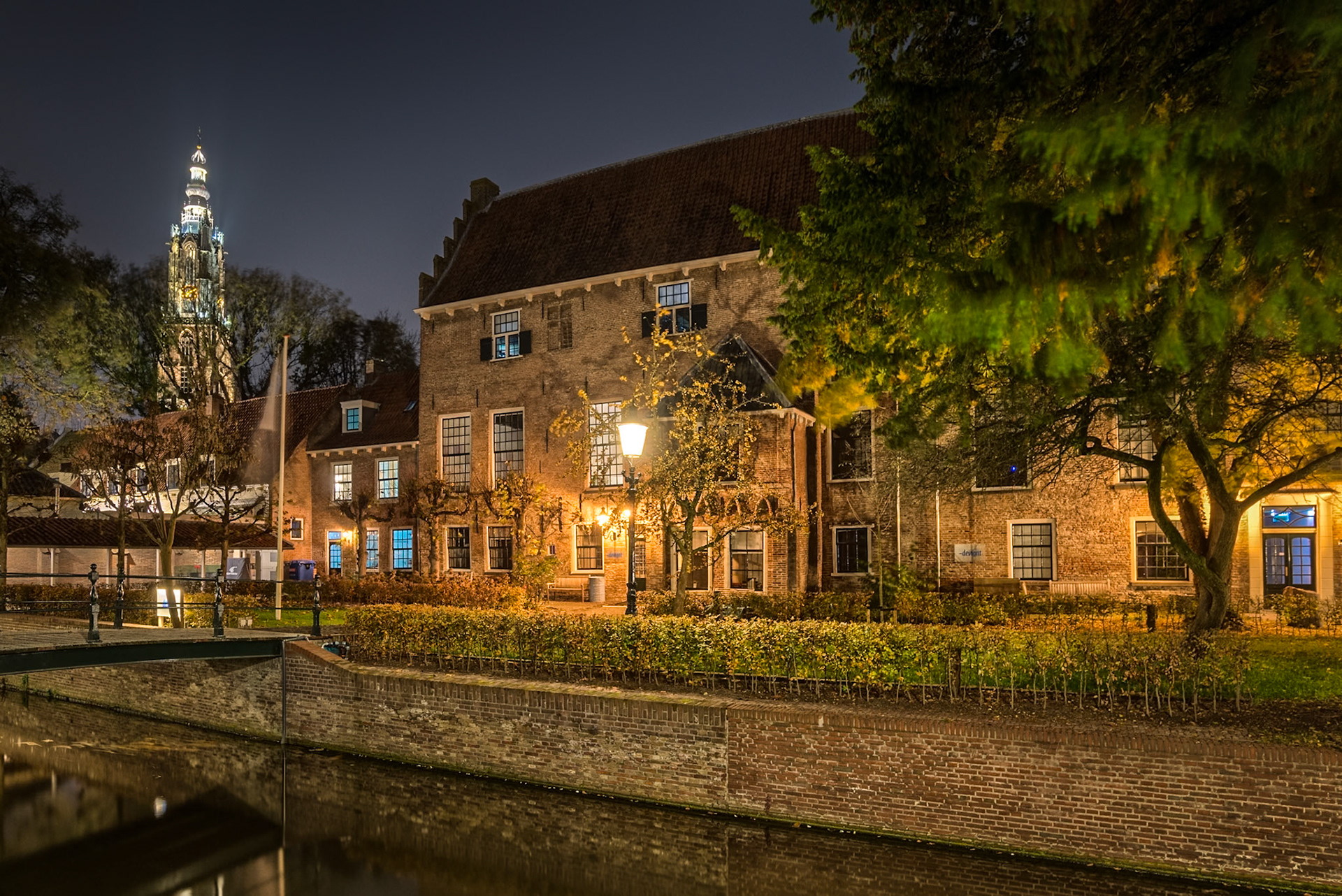 Muurhuizen 1-5 vanaf Zuidsingel