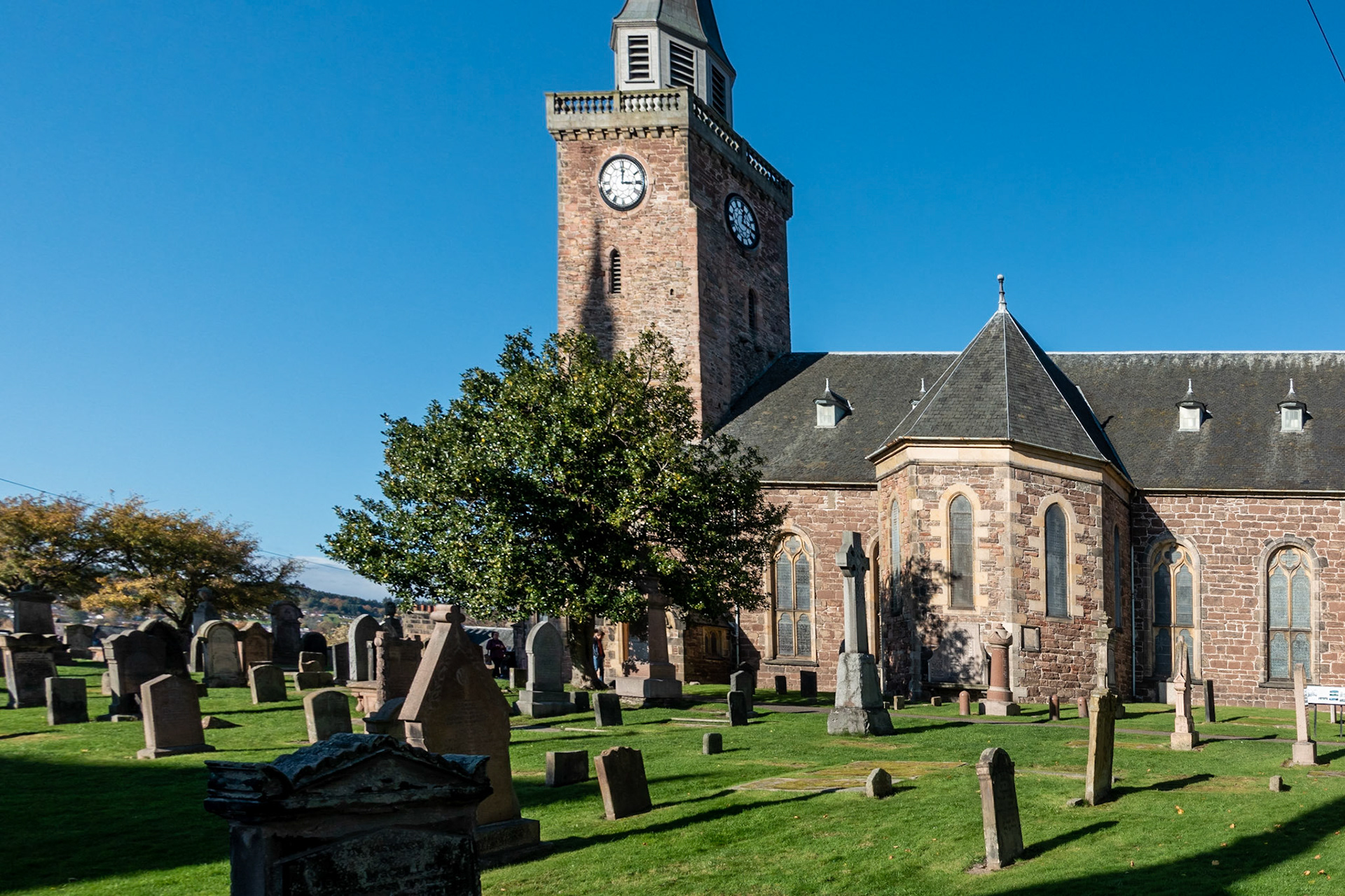 Old High Church with graveyard