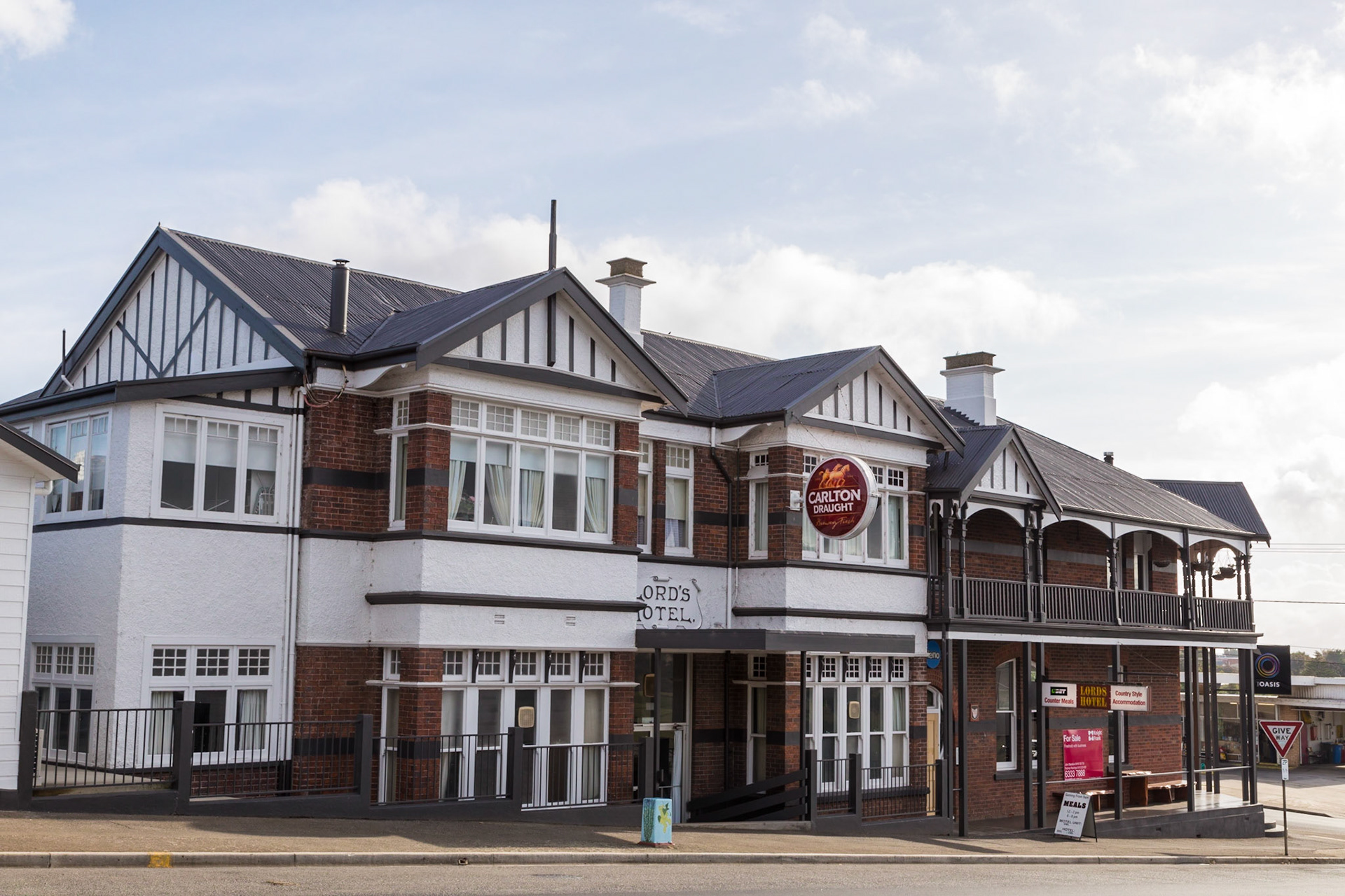 Scottsdale Lord's Hotel