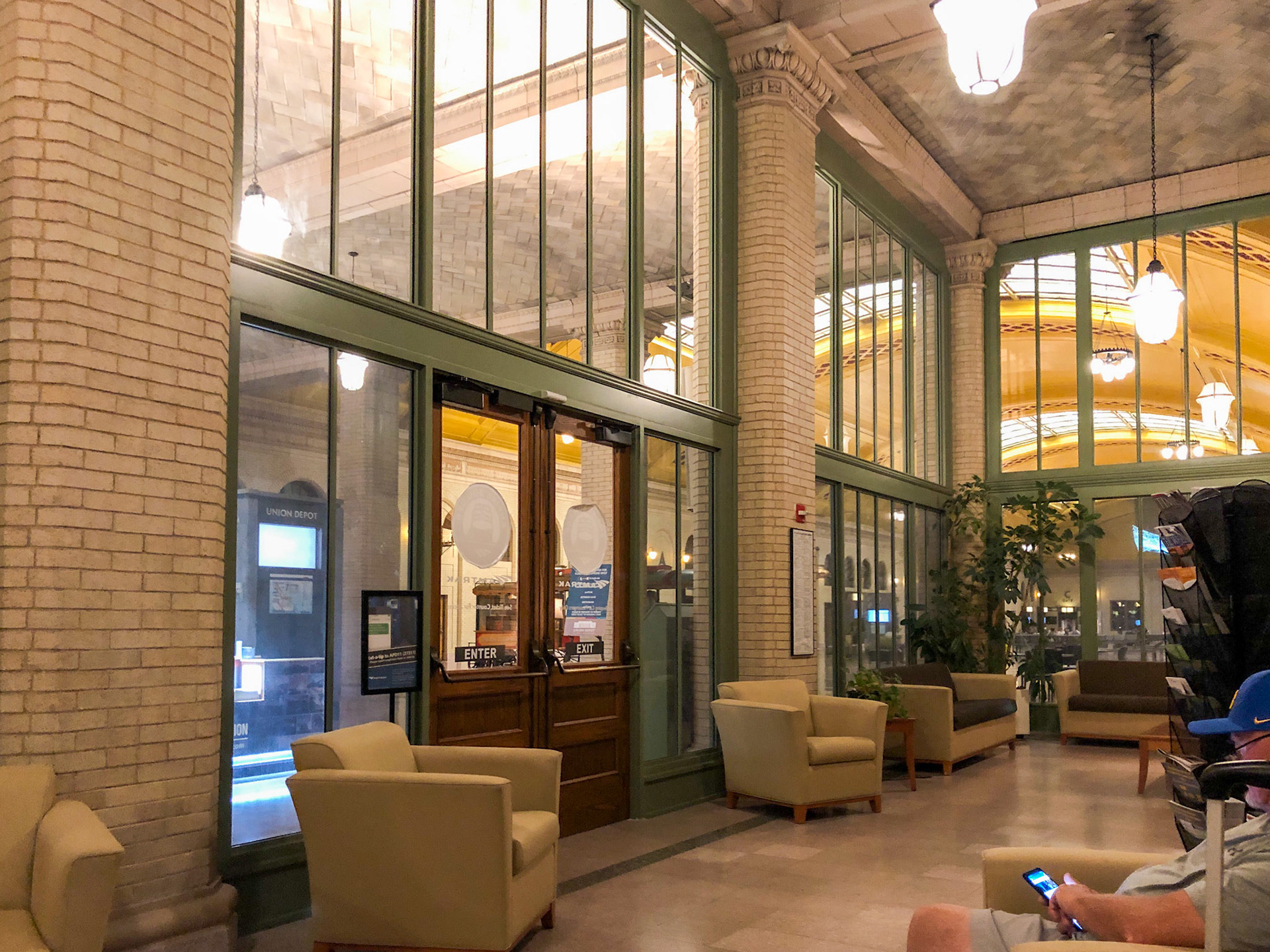 Union Depot, St Paul. 'Empire Builder' waiting room.