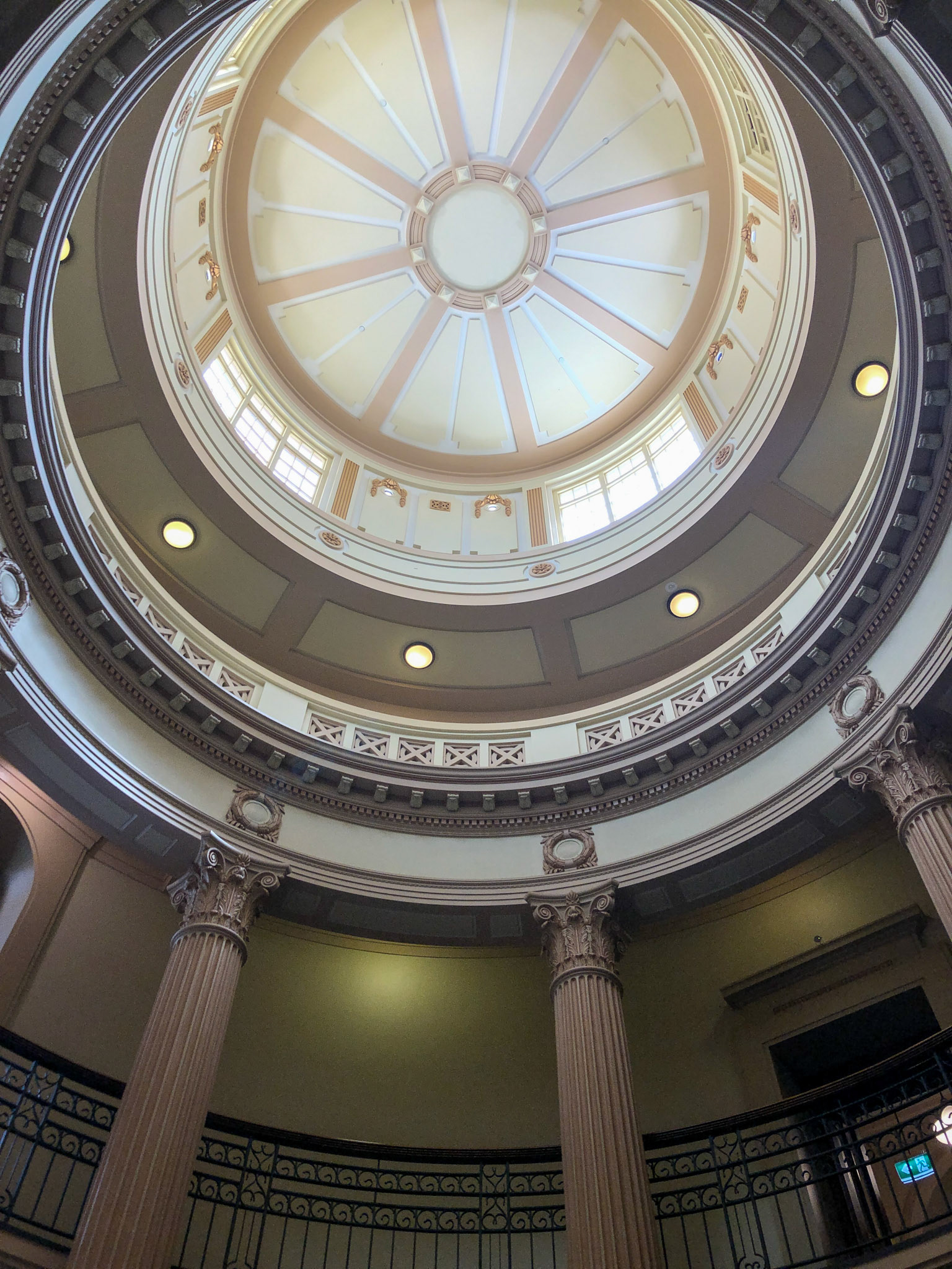 Lobby Atrium Dome, S.A. Parliament Building
