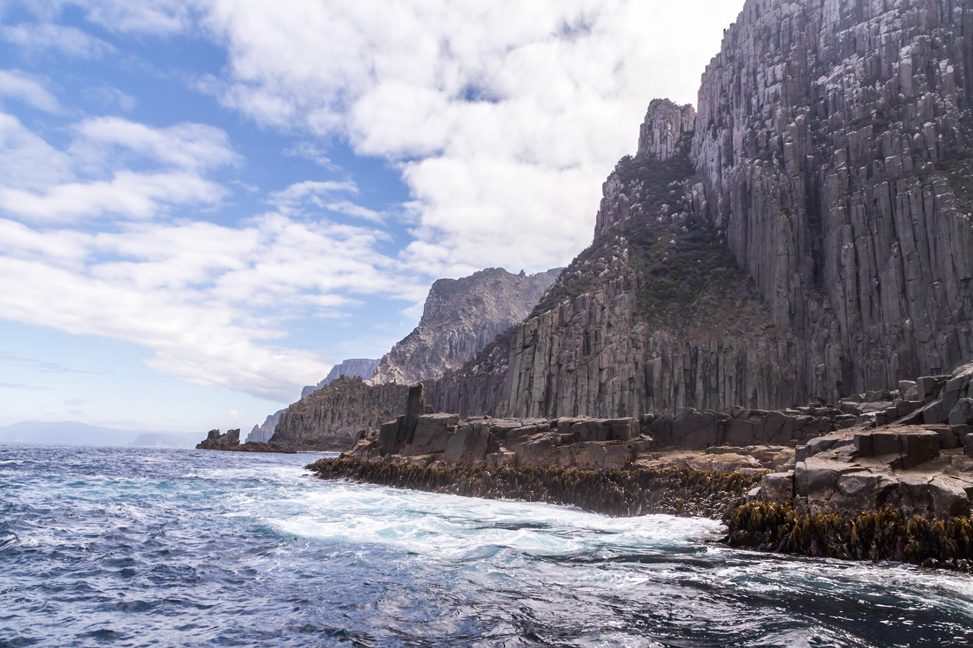 Seaspray, eastern cliffs of Cape Pillar