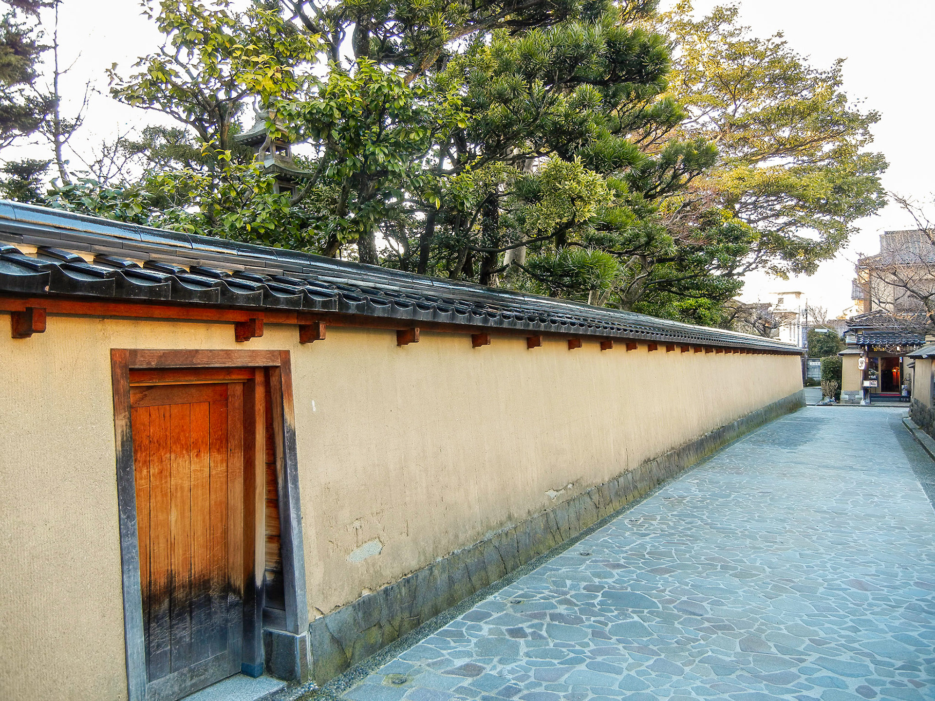 Mud/Stone Walls around samurai houses