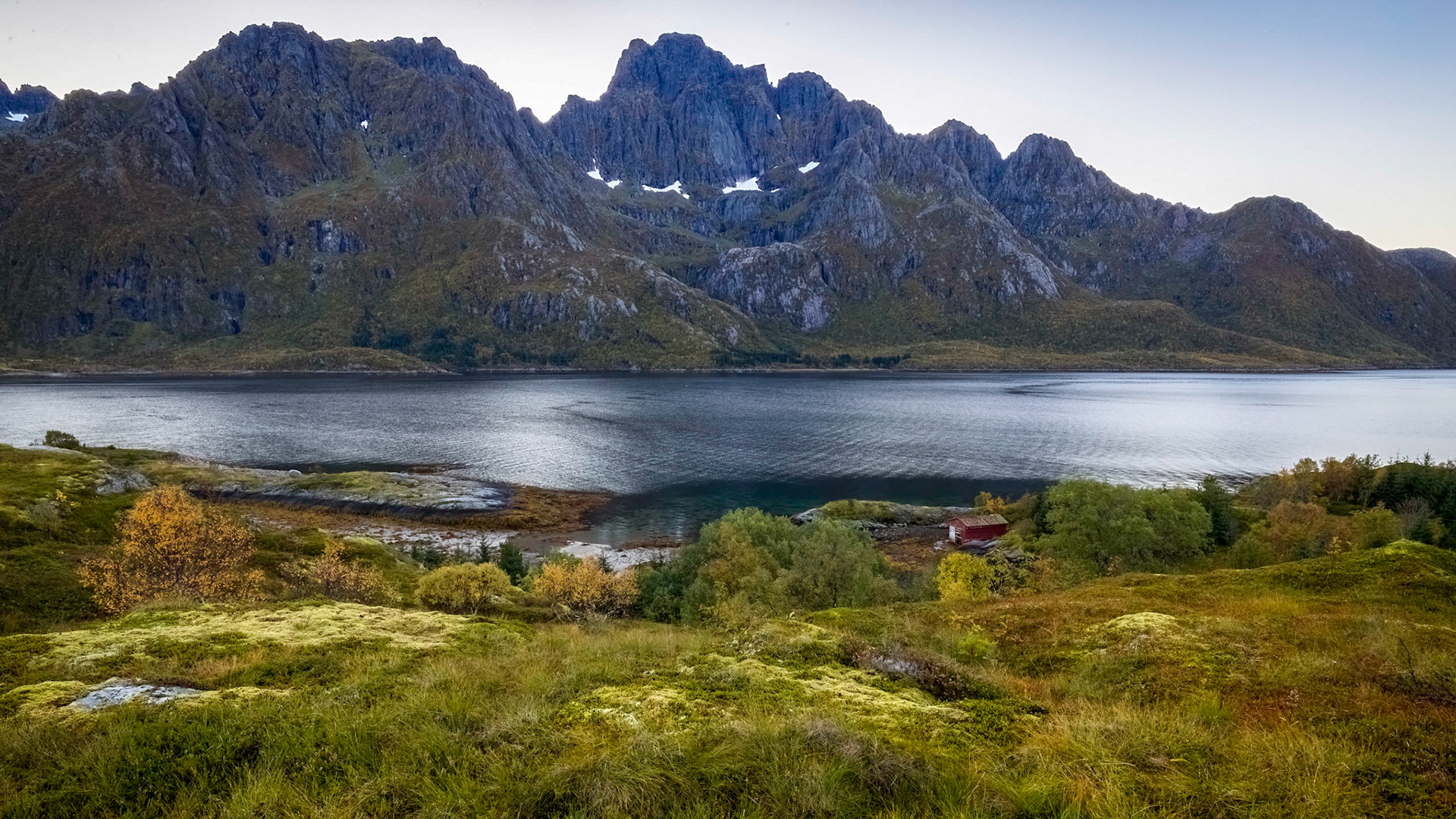 A view from along the road (E10) near Svolvær locality. 7:30 am.