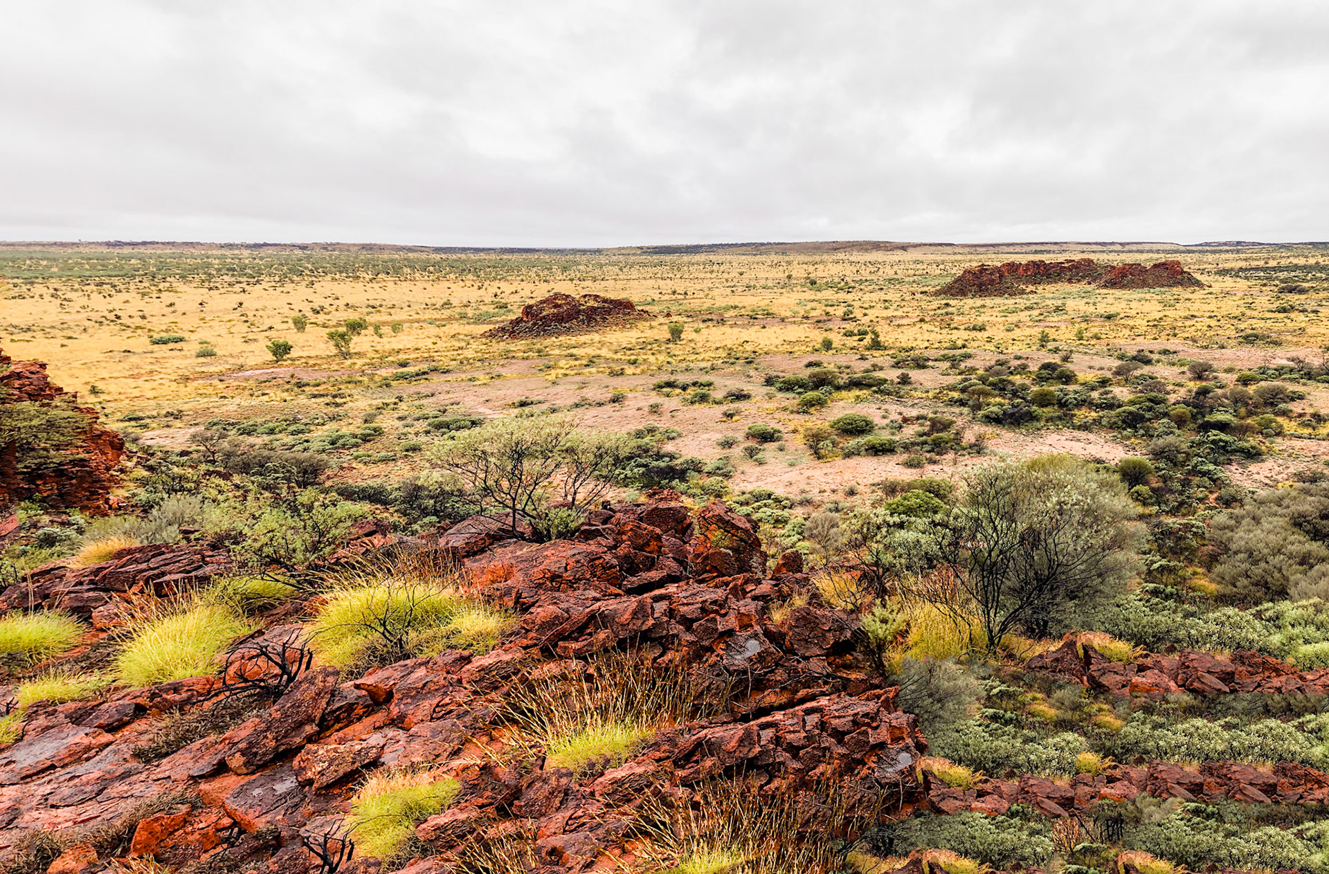 Munderri Outstation, Dovers Hills