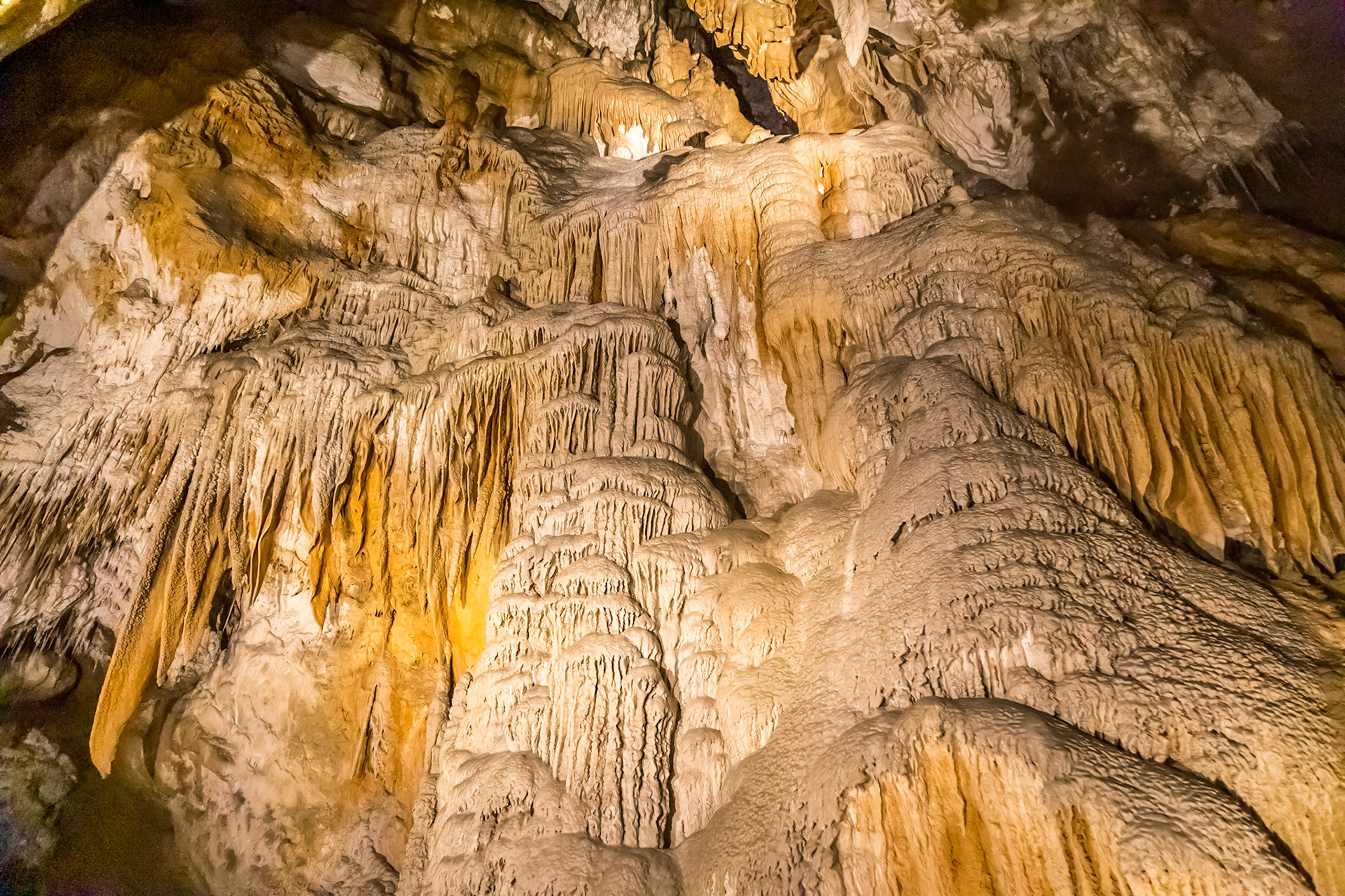 Marakoopa Cave