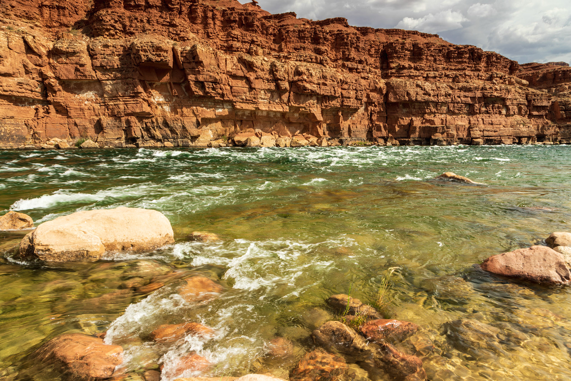 Fast-flowing Colorado River, Glen Canyon