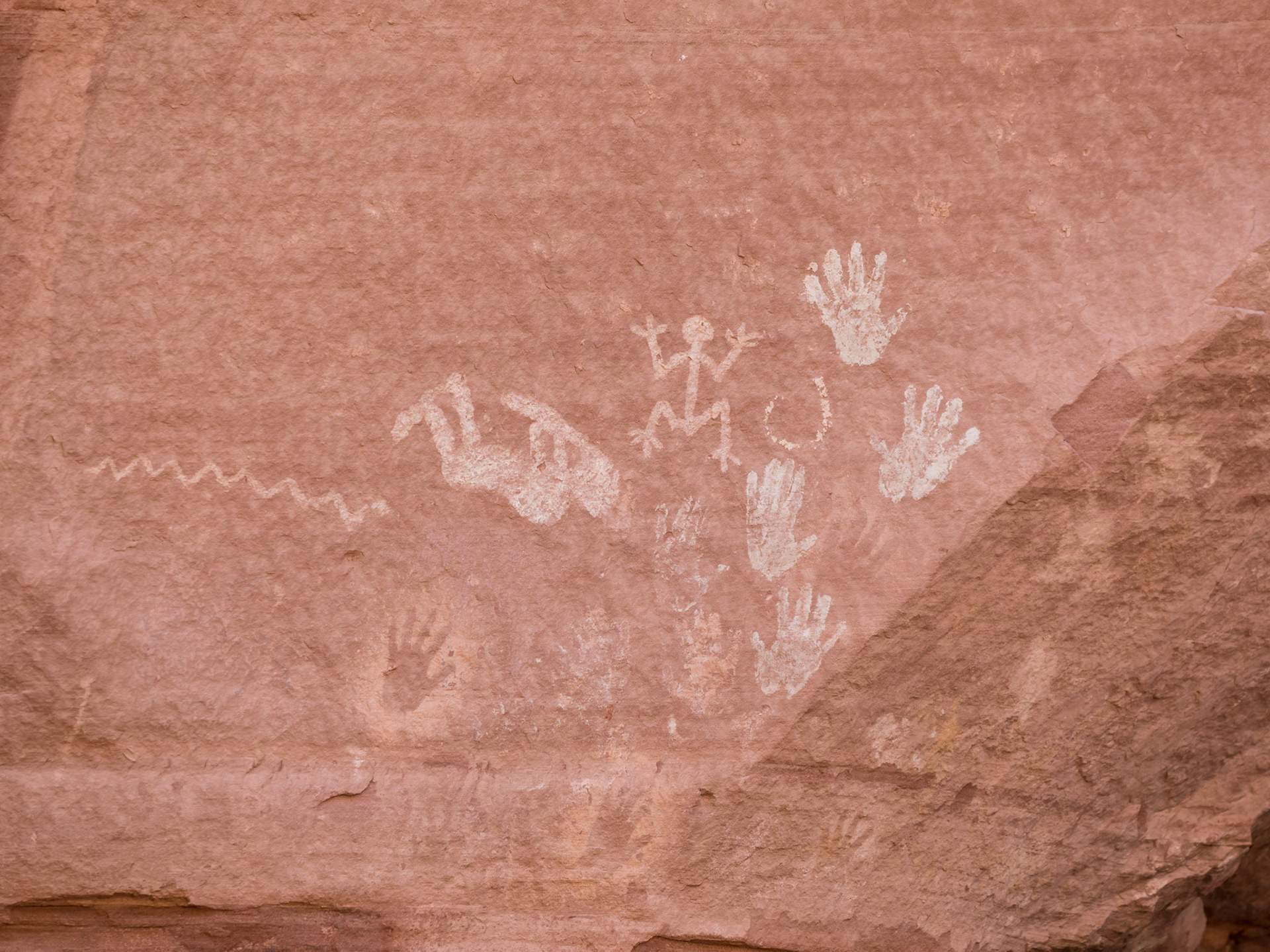 Petroglyphs & pictographs on the canyon wall