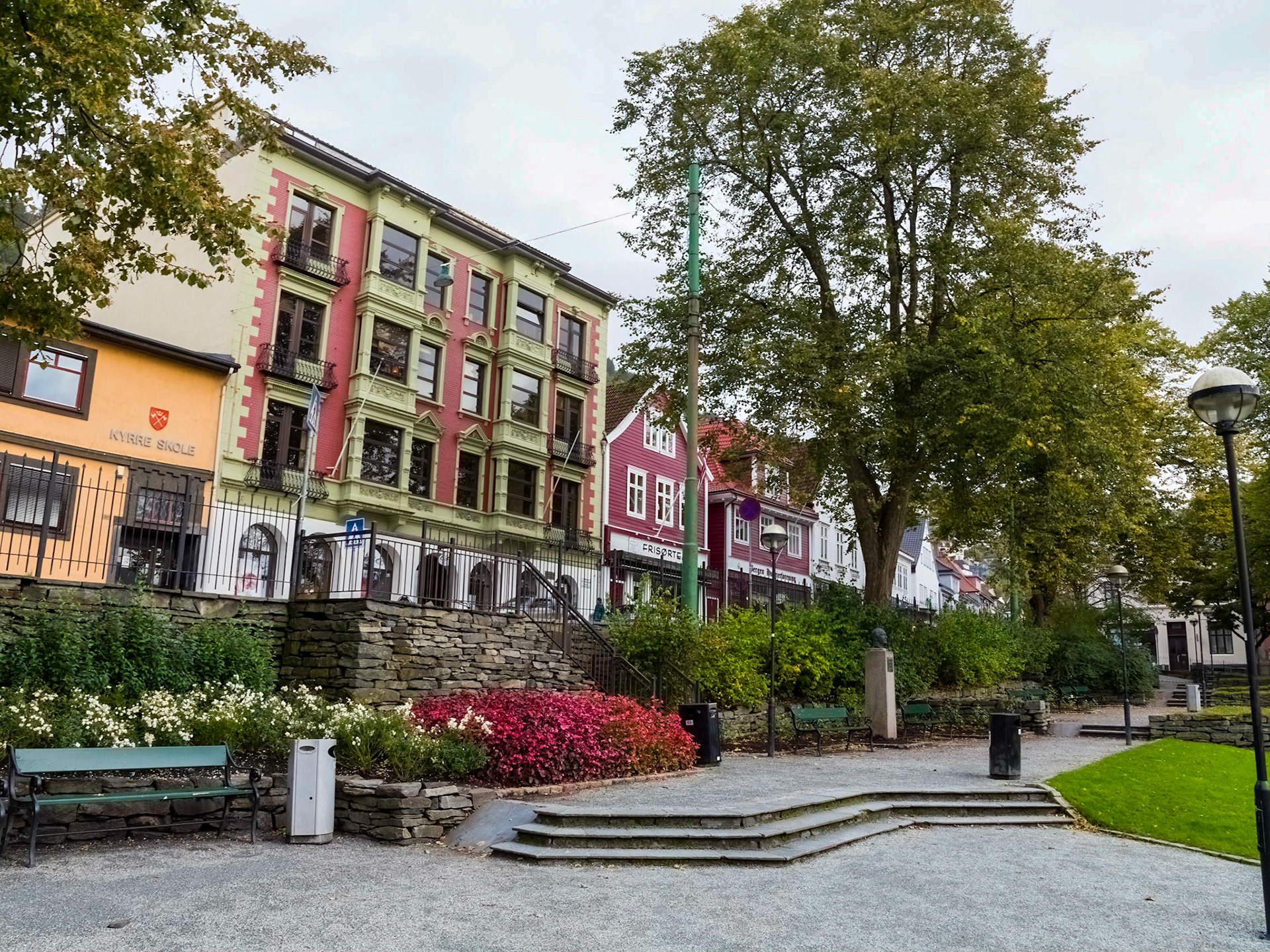Streetscapes up behind the Bryggen wharf buildings