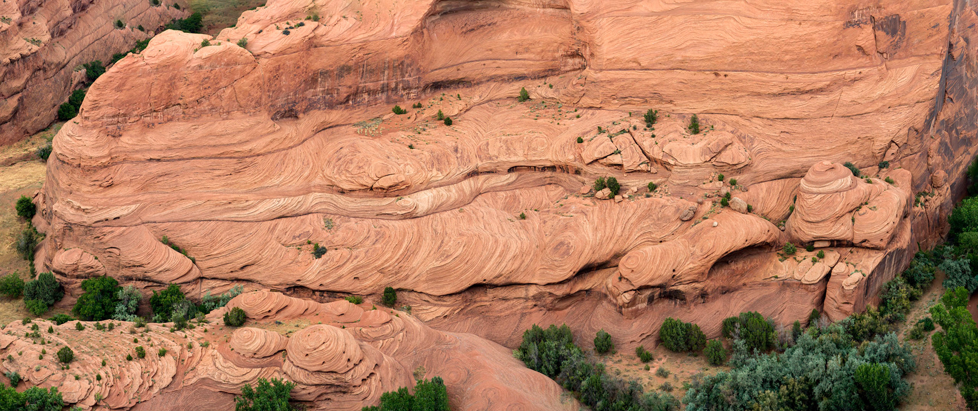 Sculptured cliff seen from the White House Overlook, South Rim.