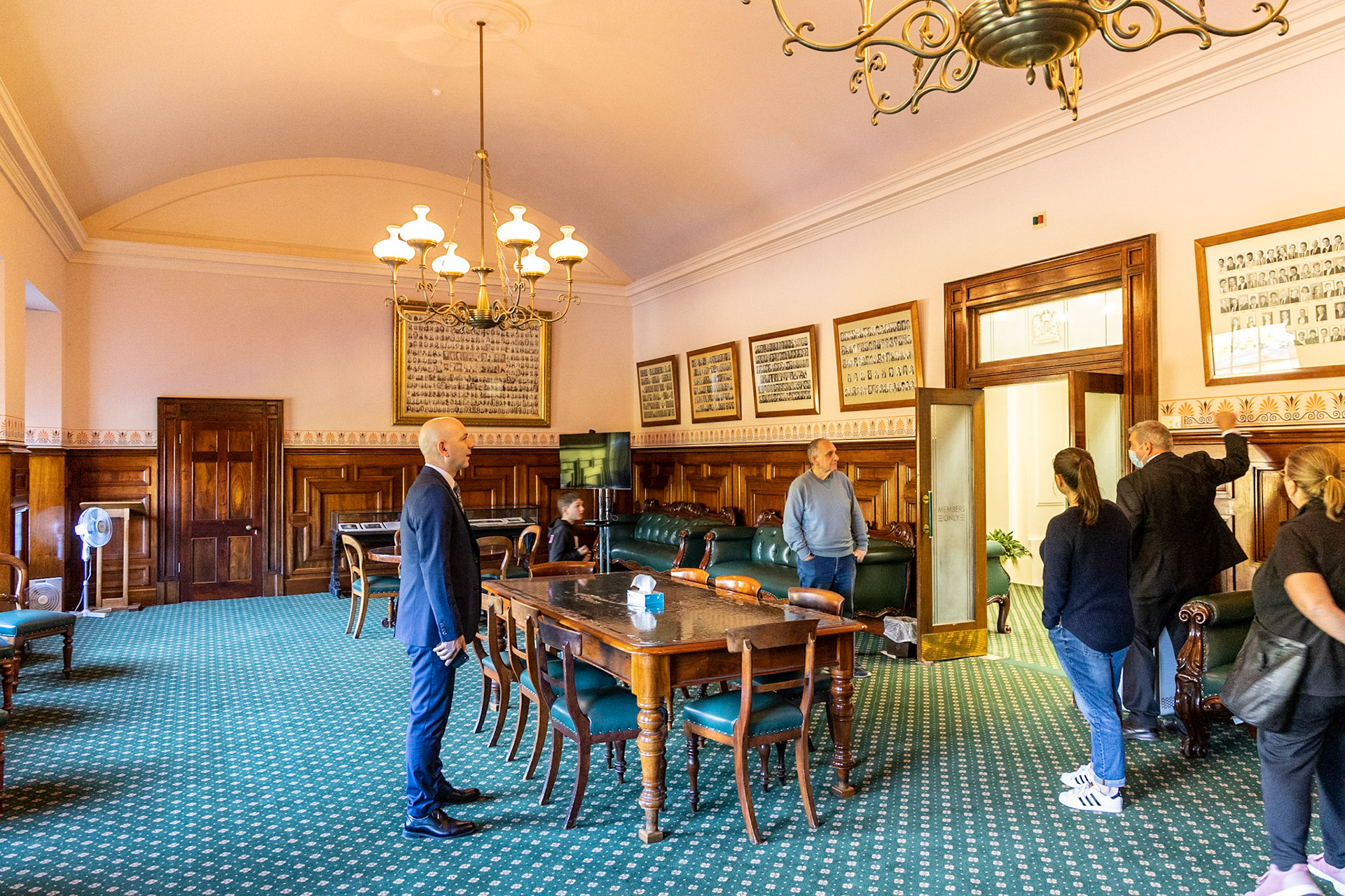 Tasmanian Parliament Building : In the long room