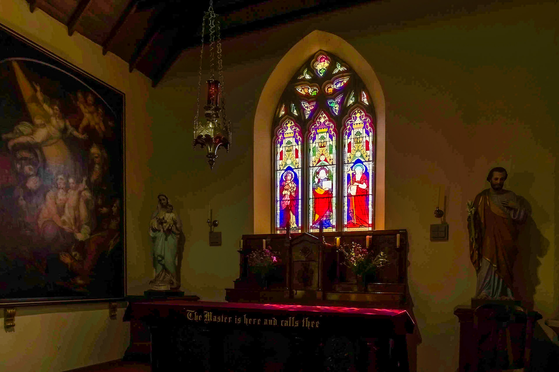 Inside St John's Church: the oldest Catholic church still in usse in Australia, built 1837.