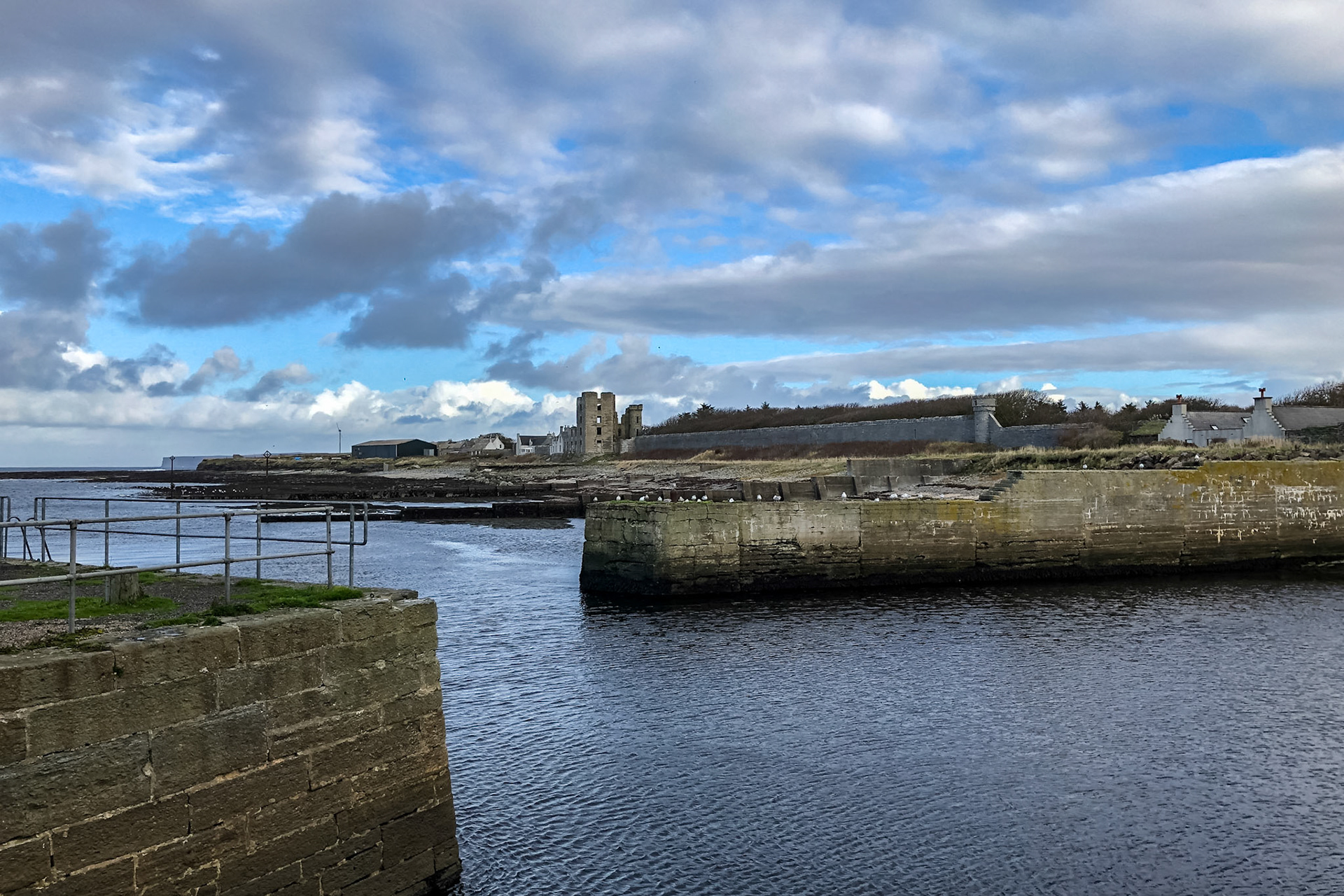 River Thurso and sea walls at the mouth to the sea, at Thurso.