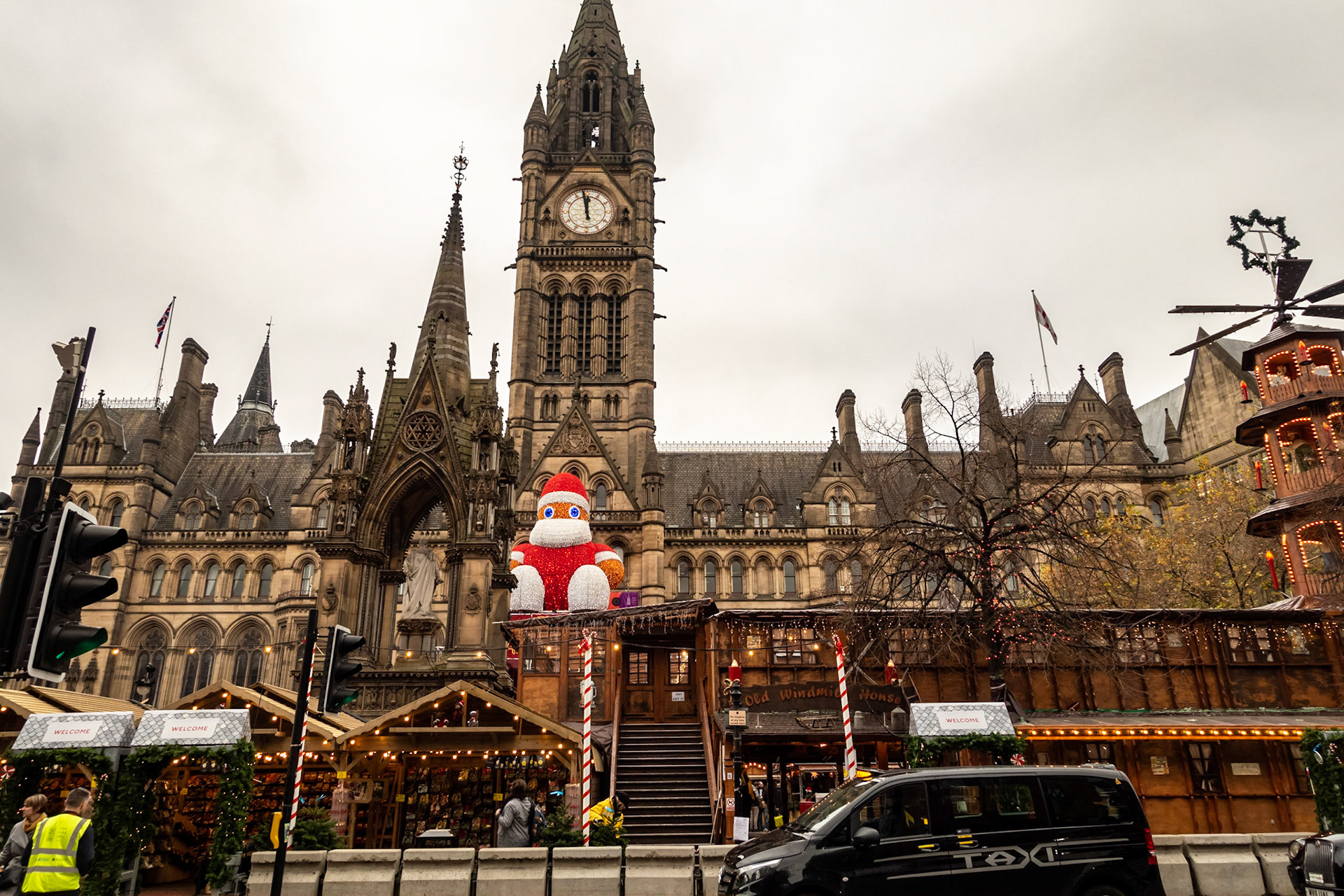 Manchester Christmas Market, Albert Square in front of the town hall