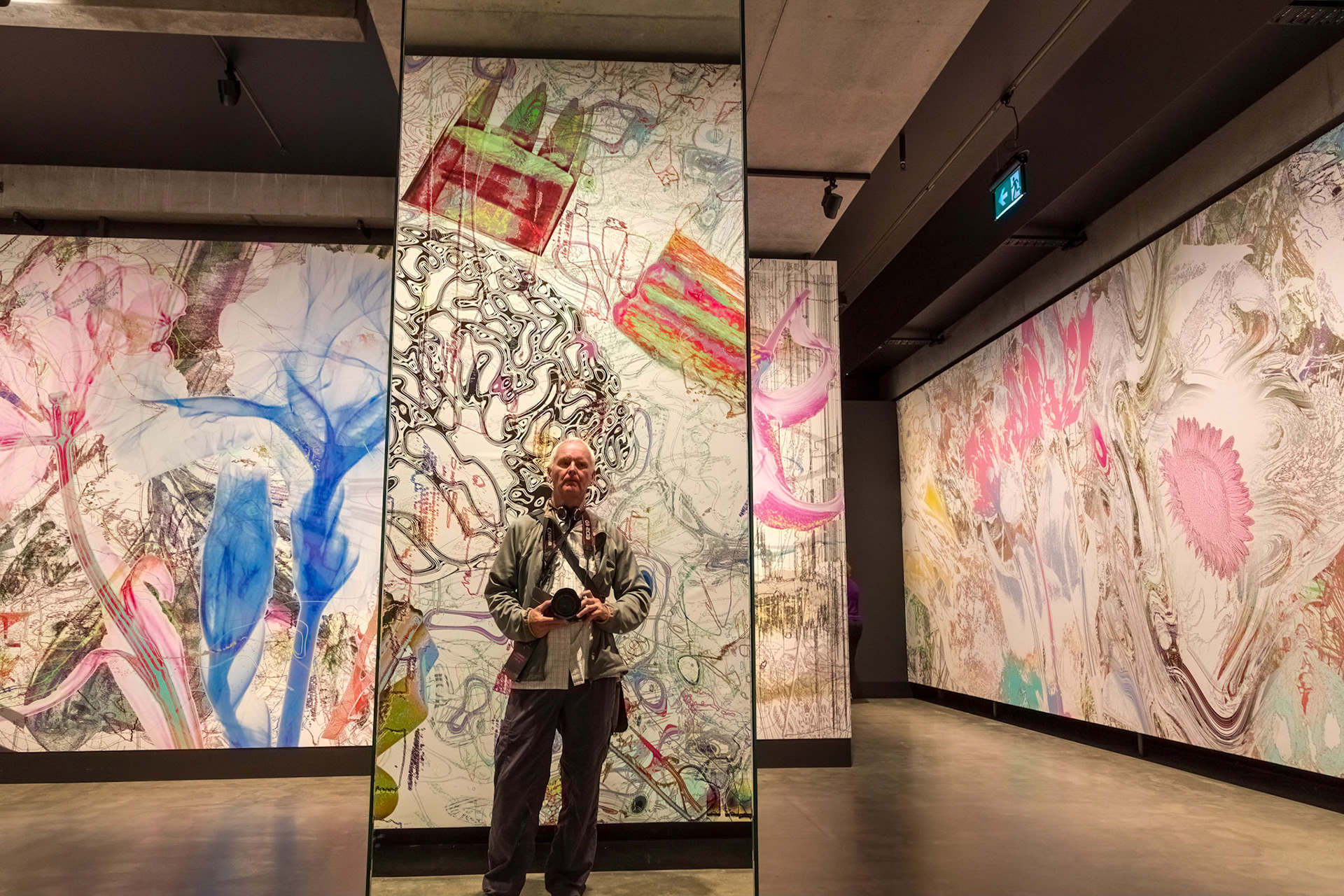 'Who says your feelings have to make sense',  2016 (Aspassio Haronitaki). Room installation.