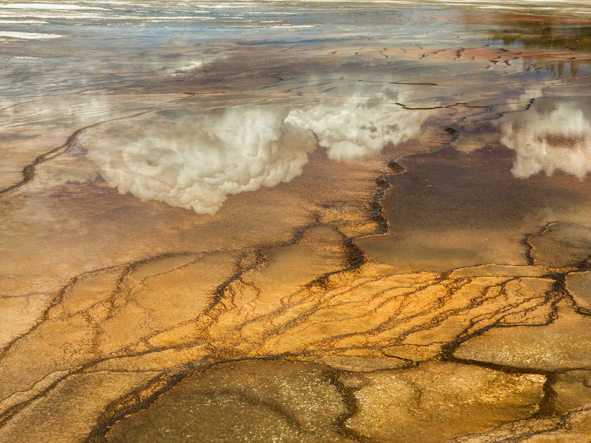 Midway Geyser Basin, Yellowstone National Park, Wyoming.