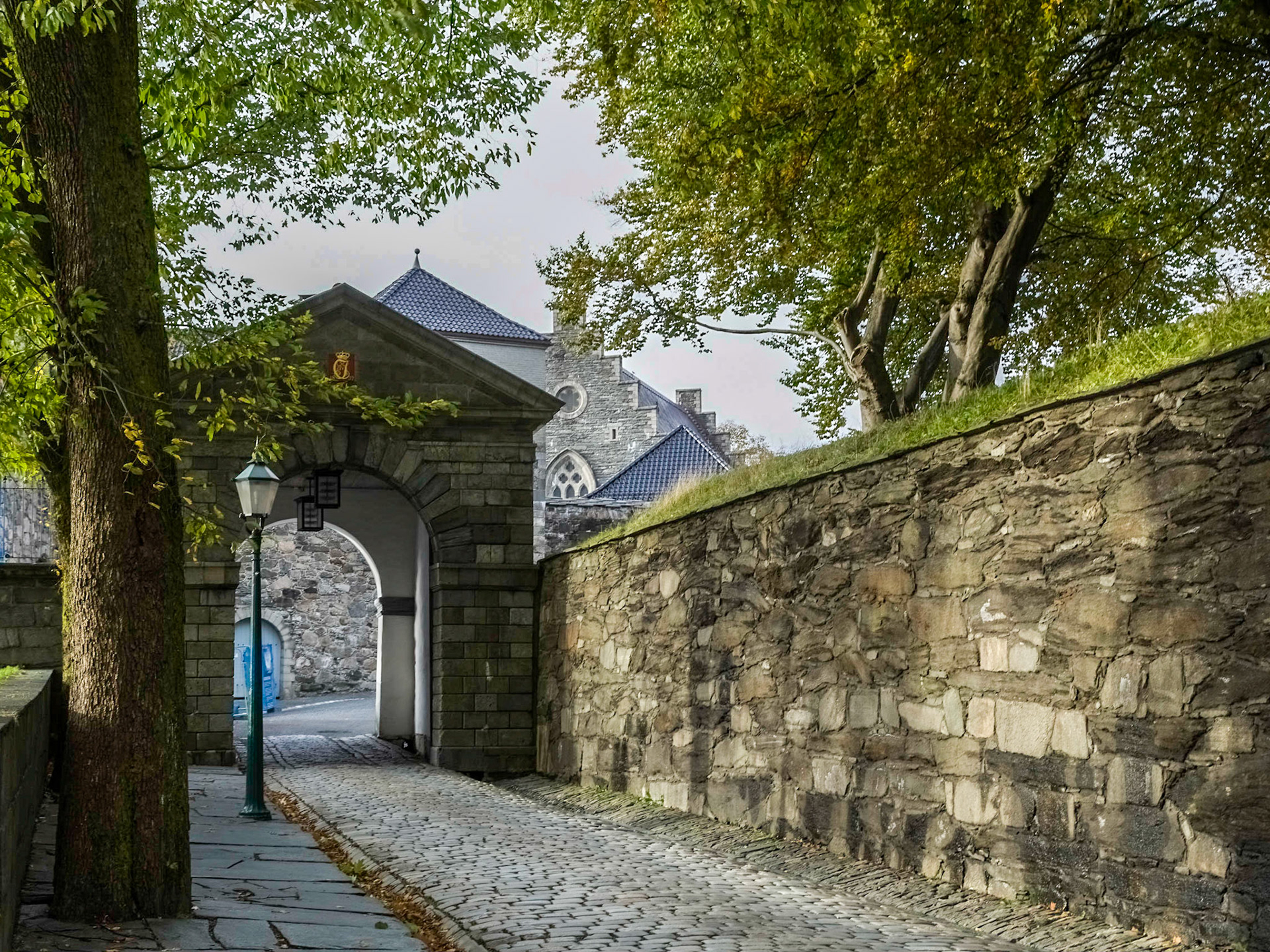 Approach to the old Bergenhus Fortress (Bergenhus festning)