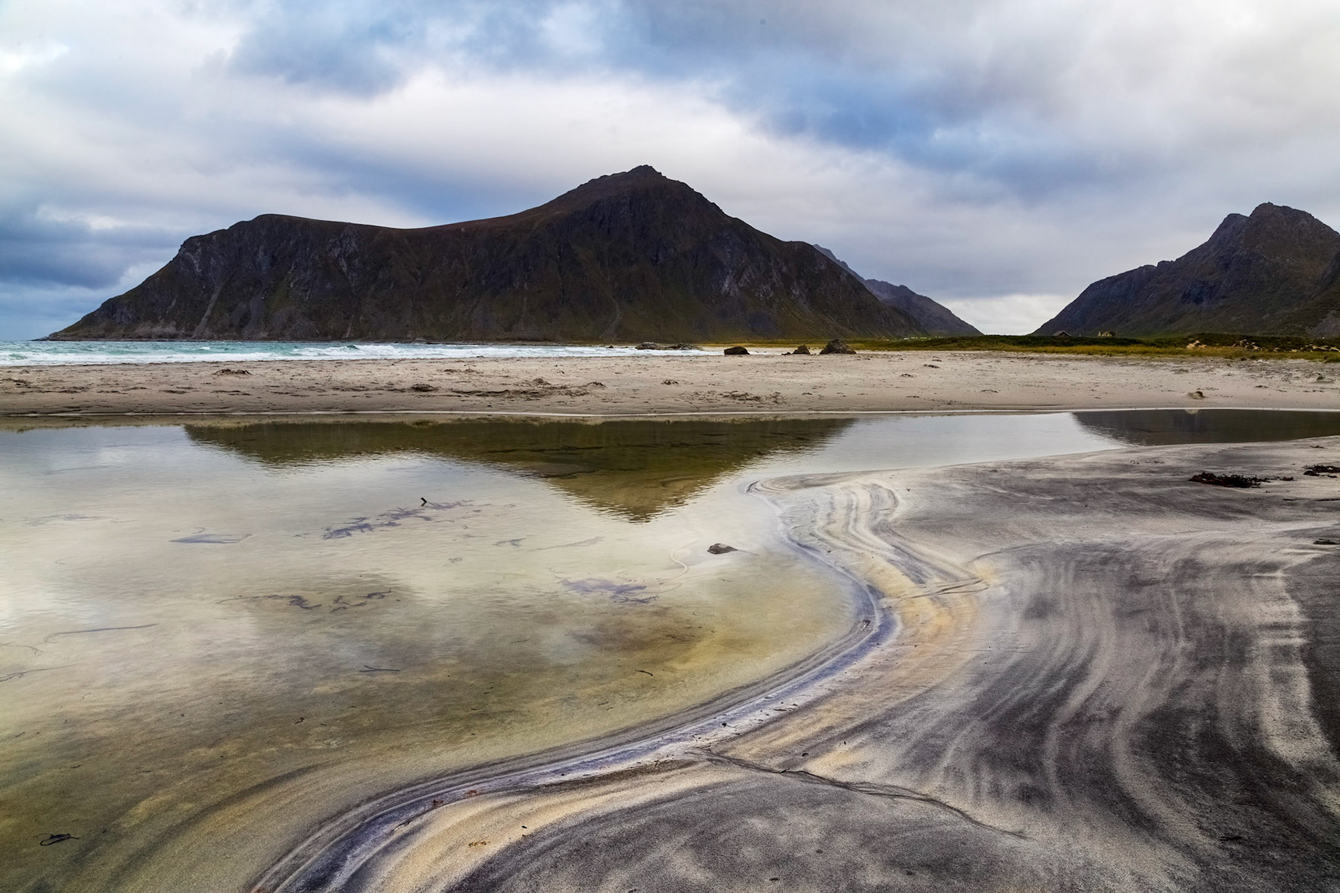 At Skagsanden Beach (Flakstad), 10:38am.