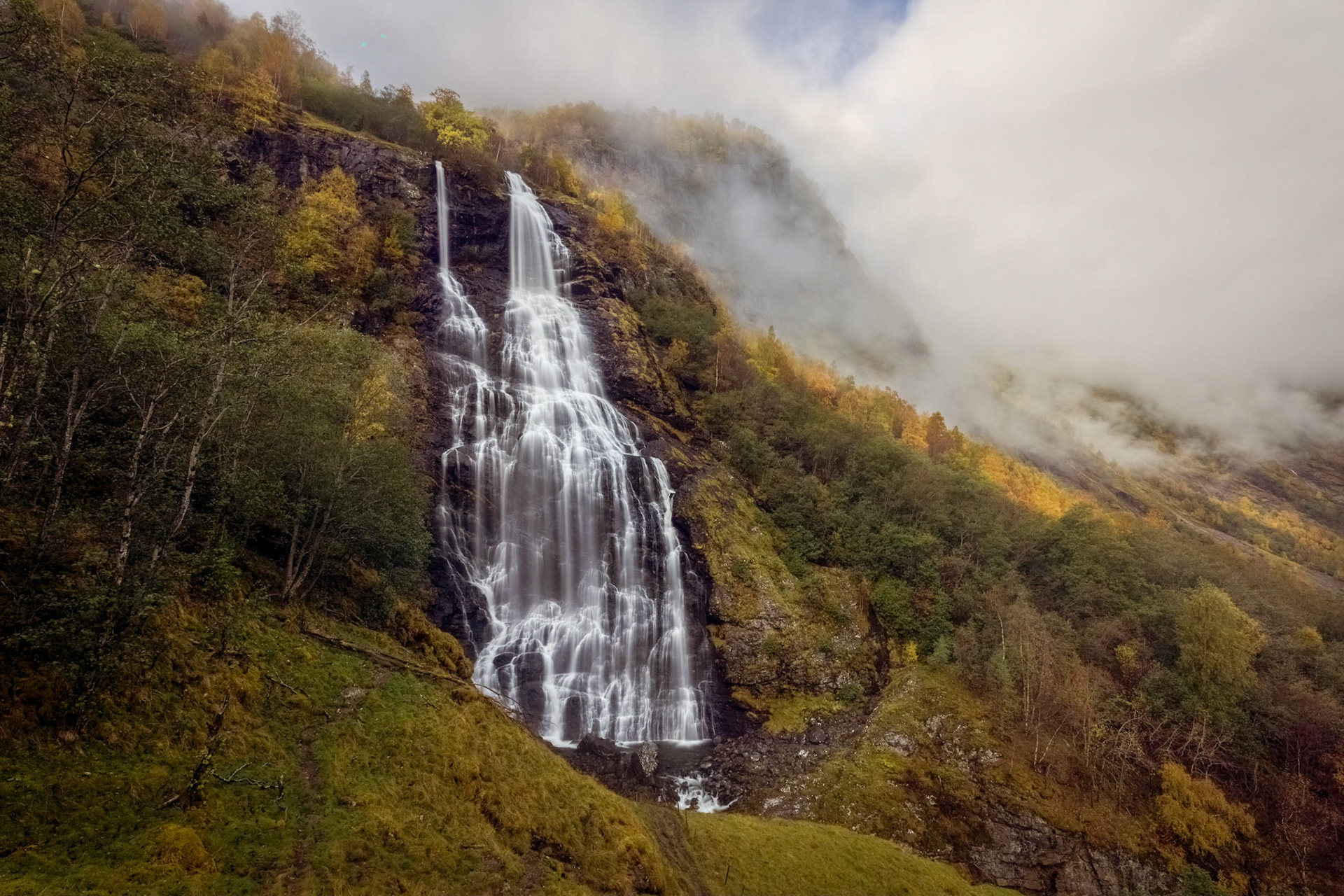 Brekkefossen waterfall, Nearby to the village of Flåm