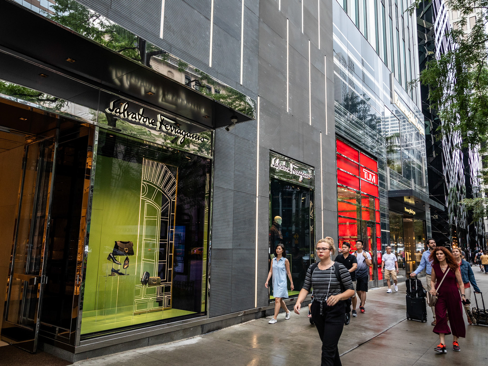 Up-market brands stores on Chicago's 'Magnificent Mile'