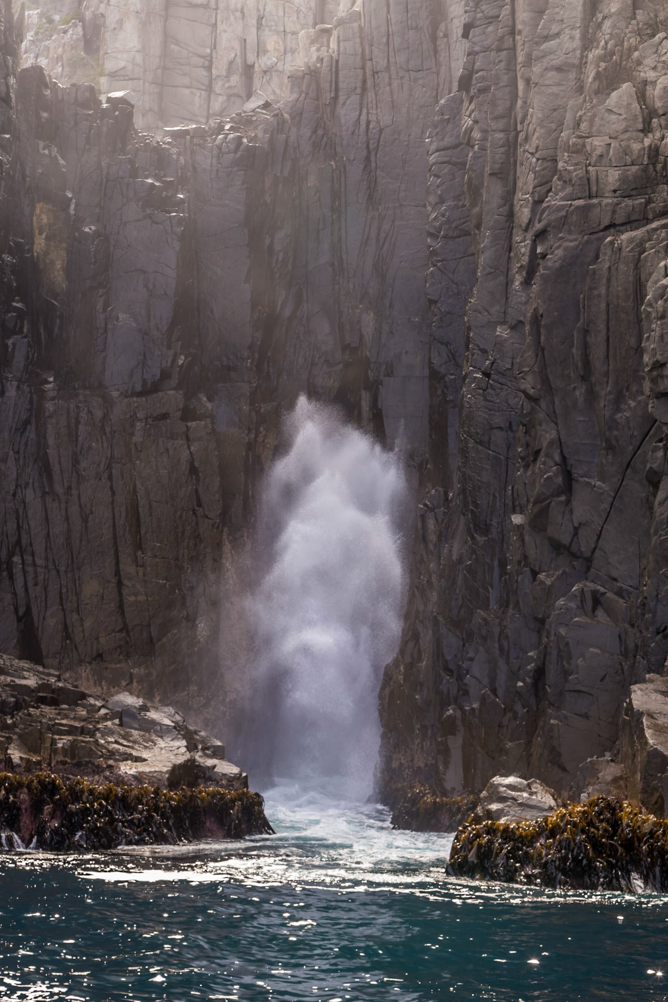 Seaspray, southeastern cliffs of Cape Pillar