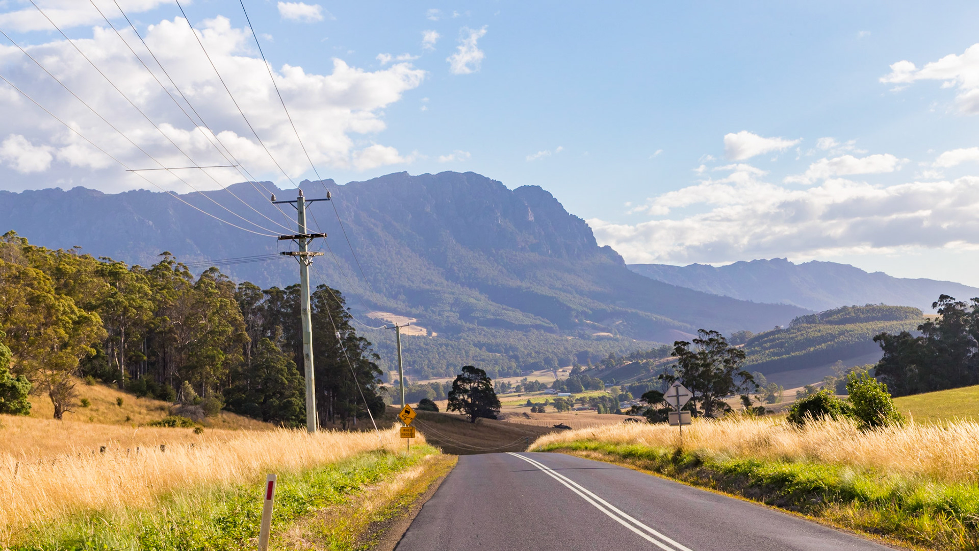 Leaving Sheffield, towards Mount Roland