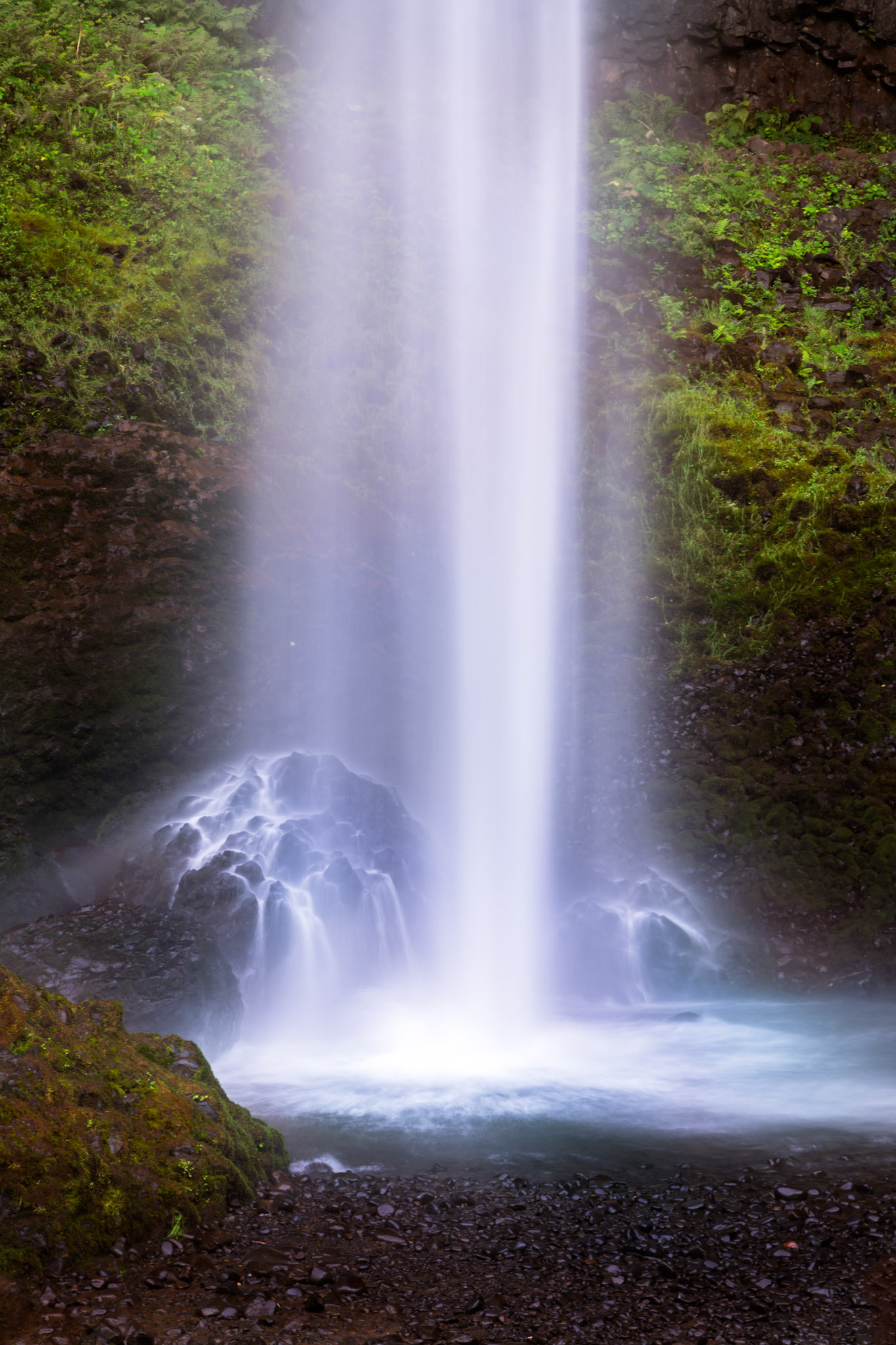 Base of Latourell Falls