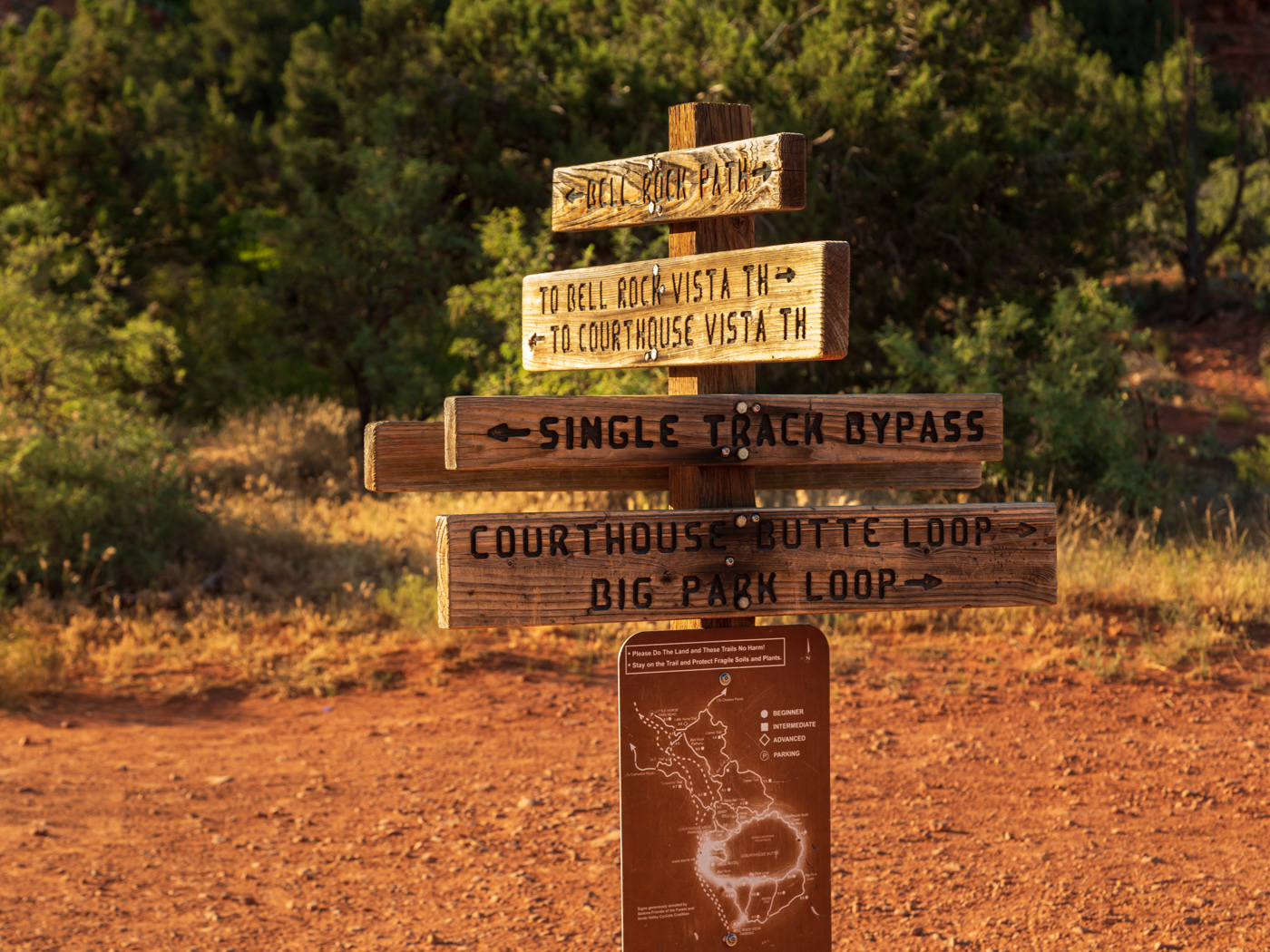 Sedona. Hiking trails for Bell Rock and Courthouse Butte.