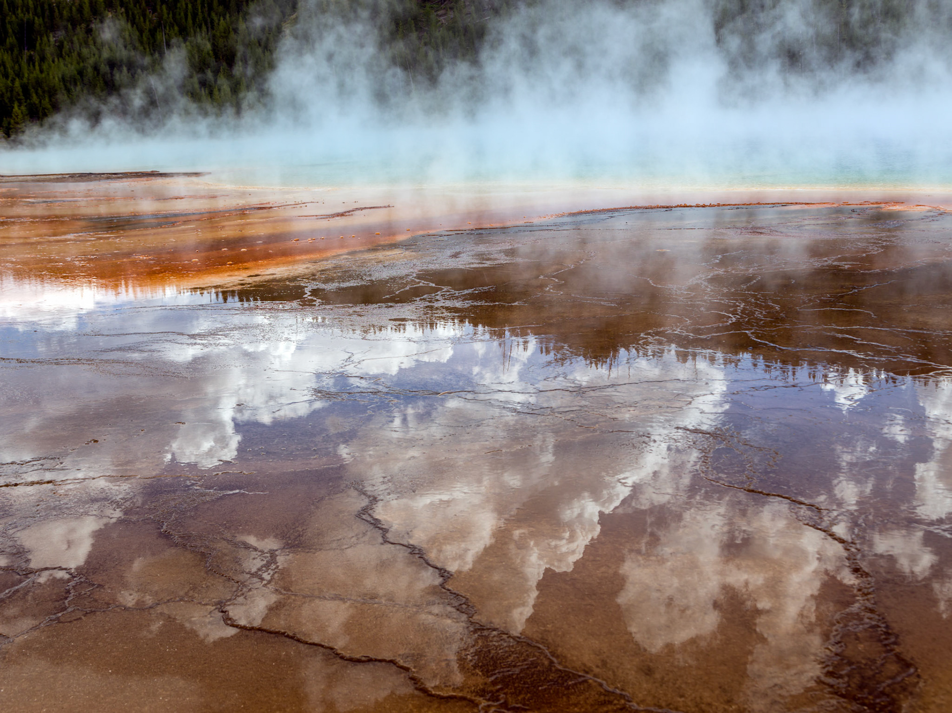 Midway Geyser Basin, Yellowstone National Park, Wyoming.
