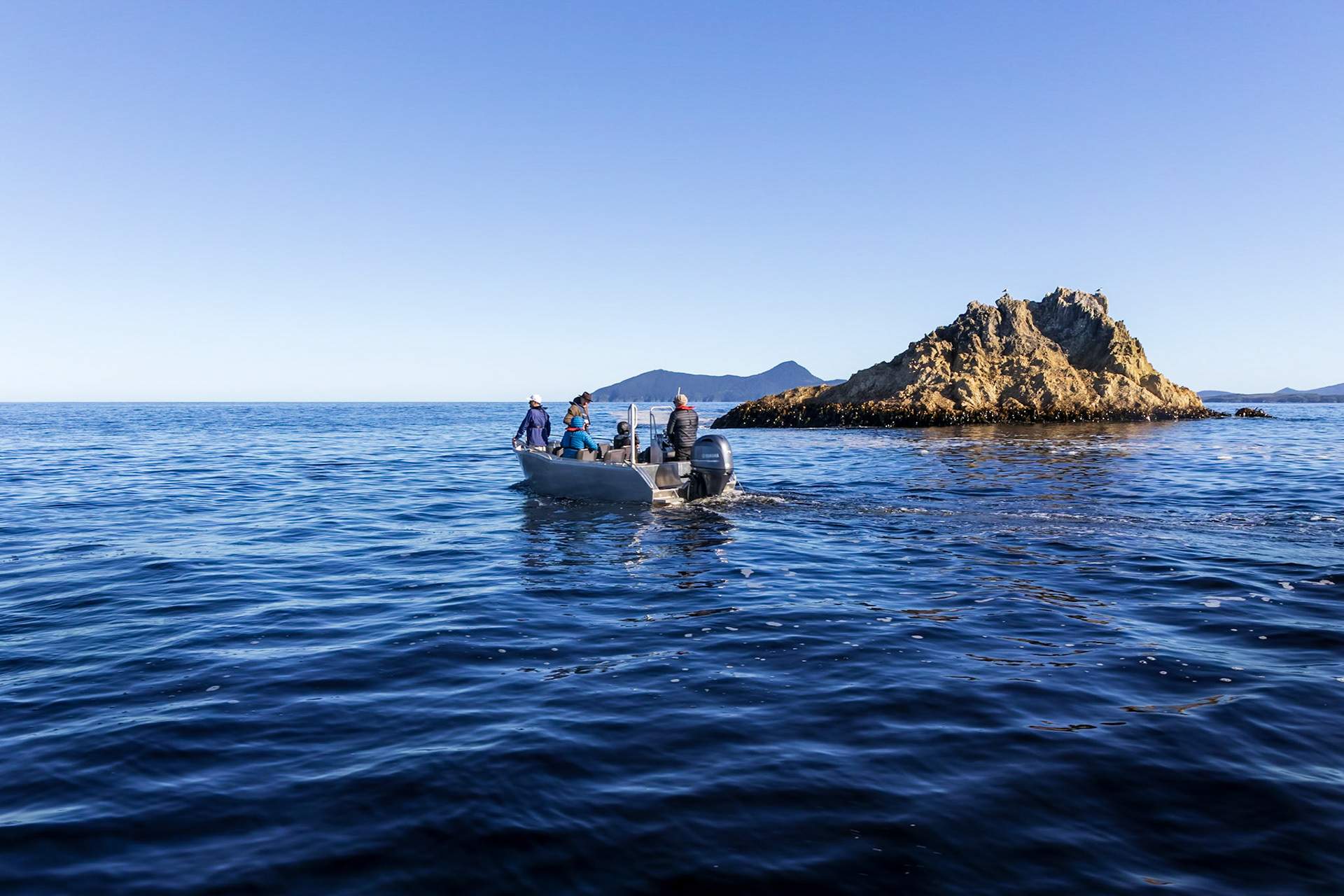 A cruise along the Breaksea Islands.