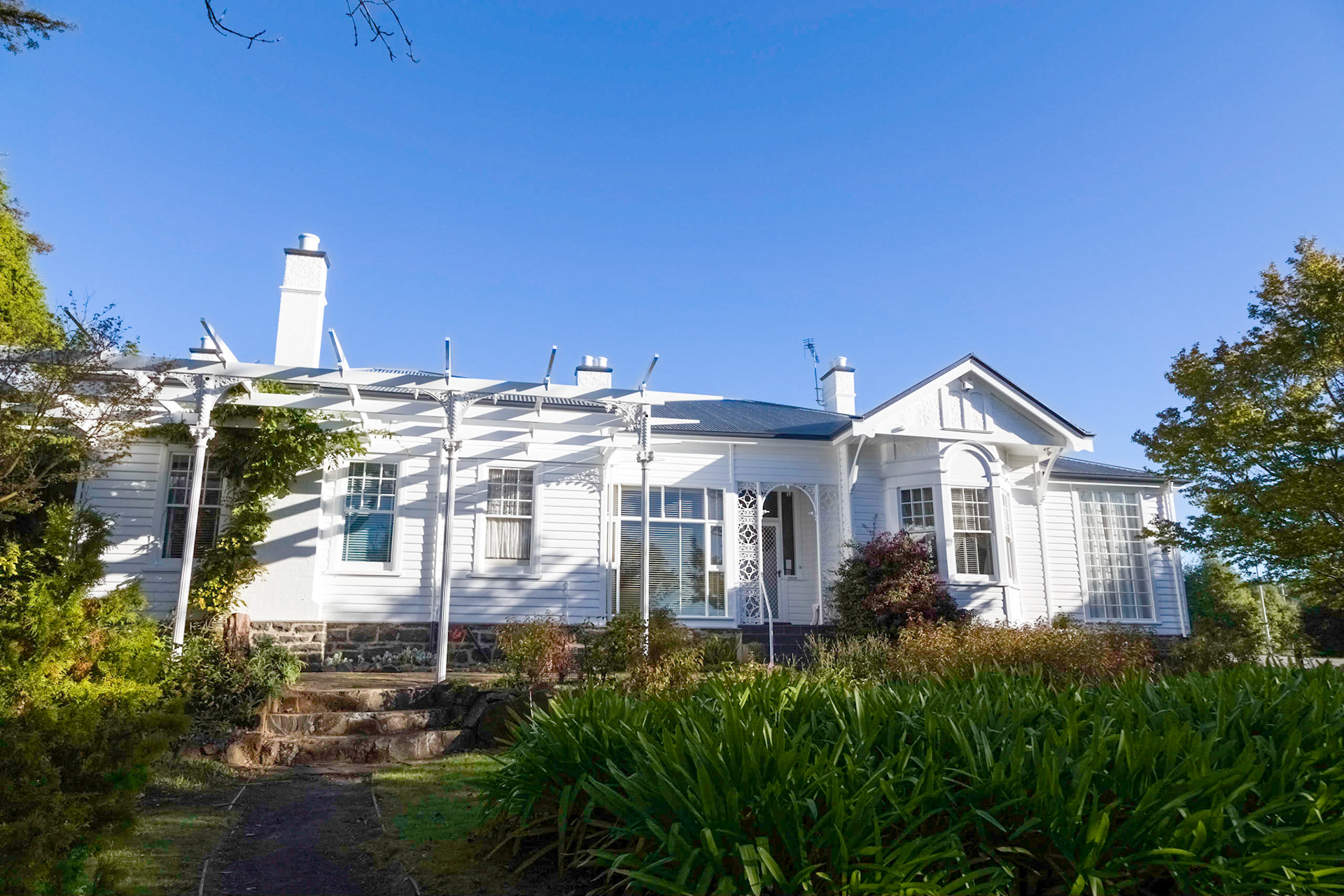 'Home Hill", Miandetta, Devonport. Formerly residence of Joseph Aloysius Lyons, Prime Minister of Australia 1932-39. And his wife Enid, who was the first woman elected to the House of Representatives and first woman to be a minister in the Commonwealth cabinet.