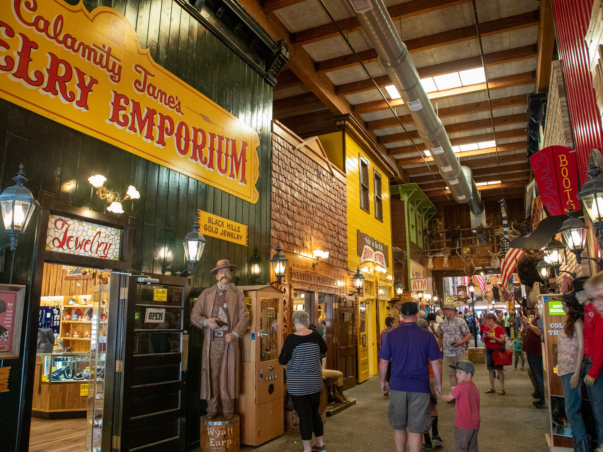 10 Jul: Within the Wall Drug complex, Wall SD
