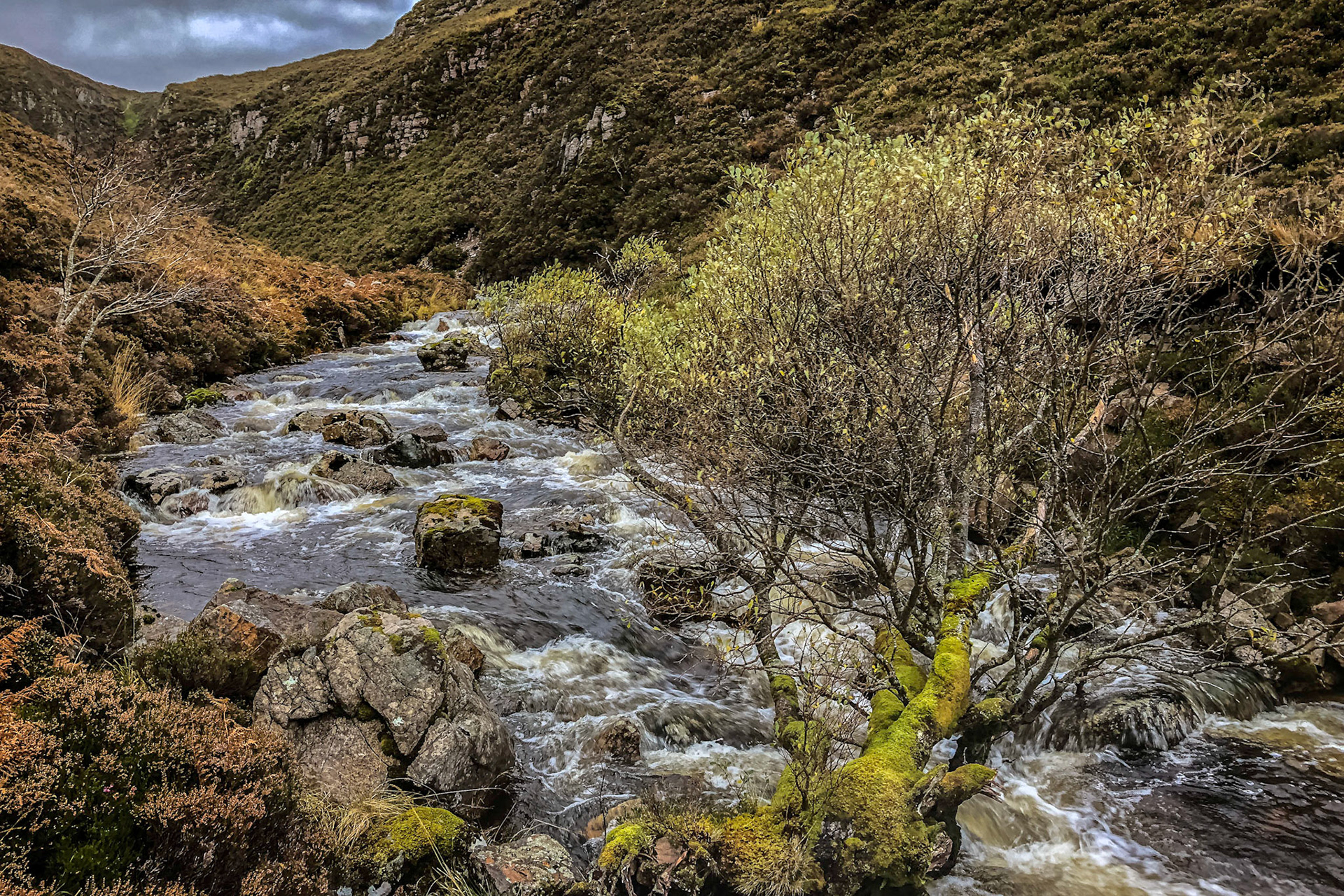 Stream beyond the waterfall from Loch na Gainmhich, on the drive south on A894 after leaving Kylesku