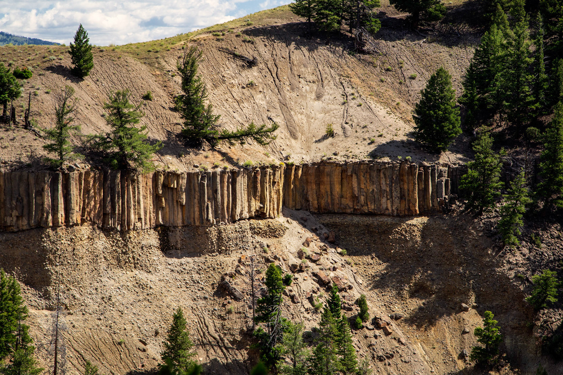 Devils Den. In the vicinity of Tower Fall.