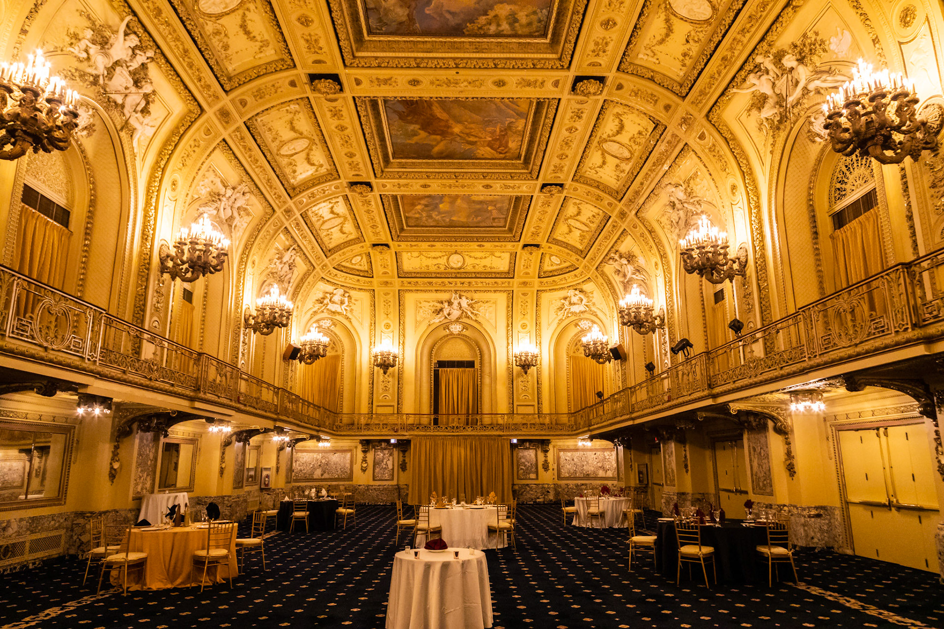 The Gold Room - 1902: The Congress Plaza Hotel