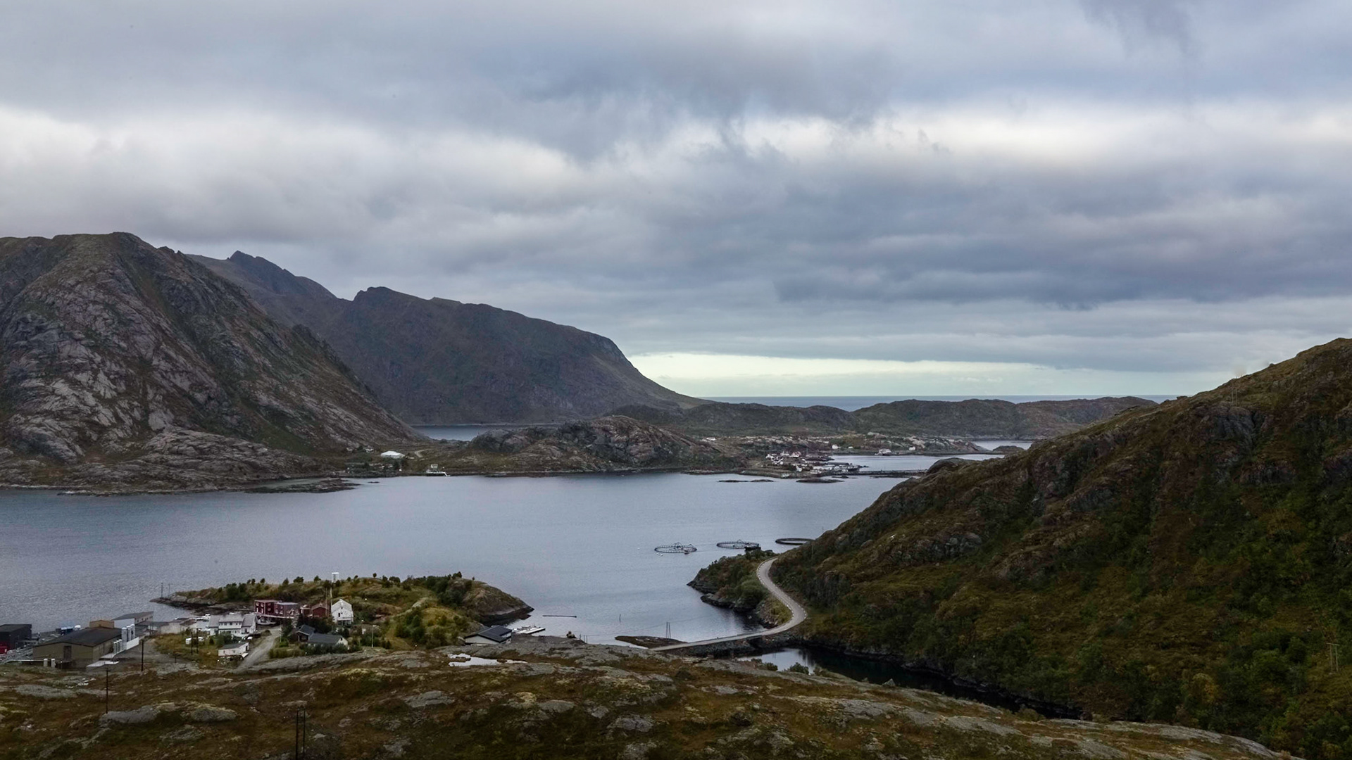 Overlooking Solbjørnvatnet Lake, Flakstad, Nordland. 5:05 pm.