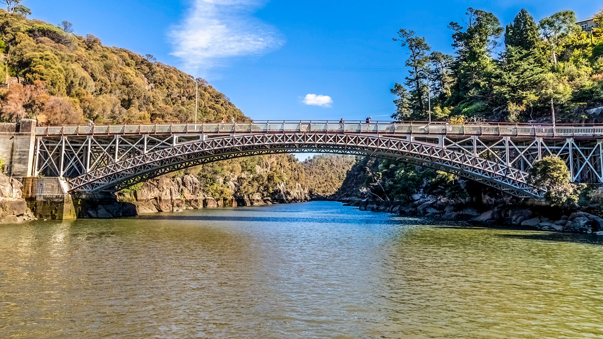 King's Bridge, South Esk River up in to the Cataract Gorge.