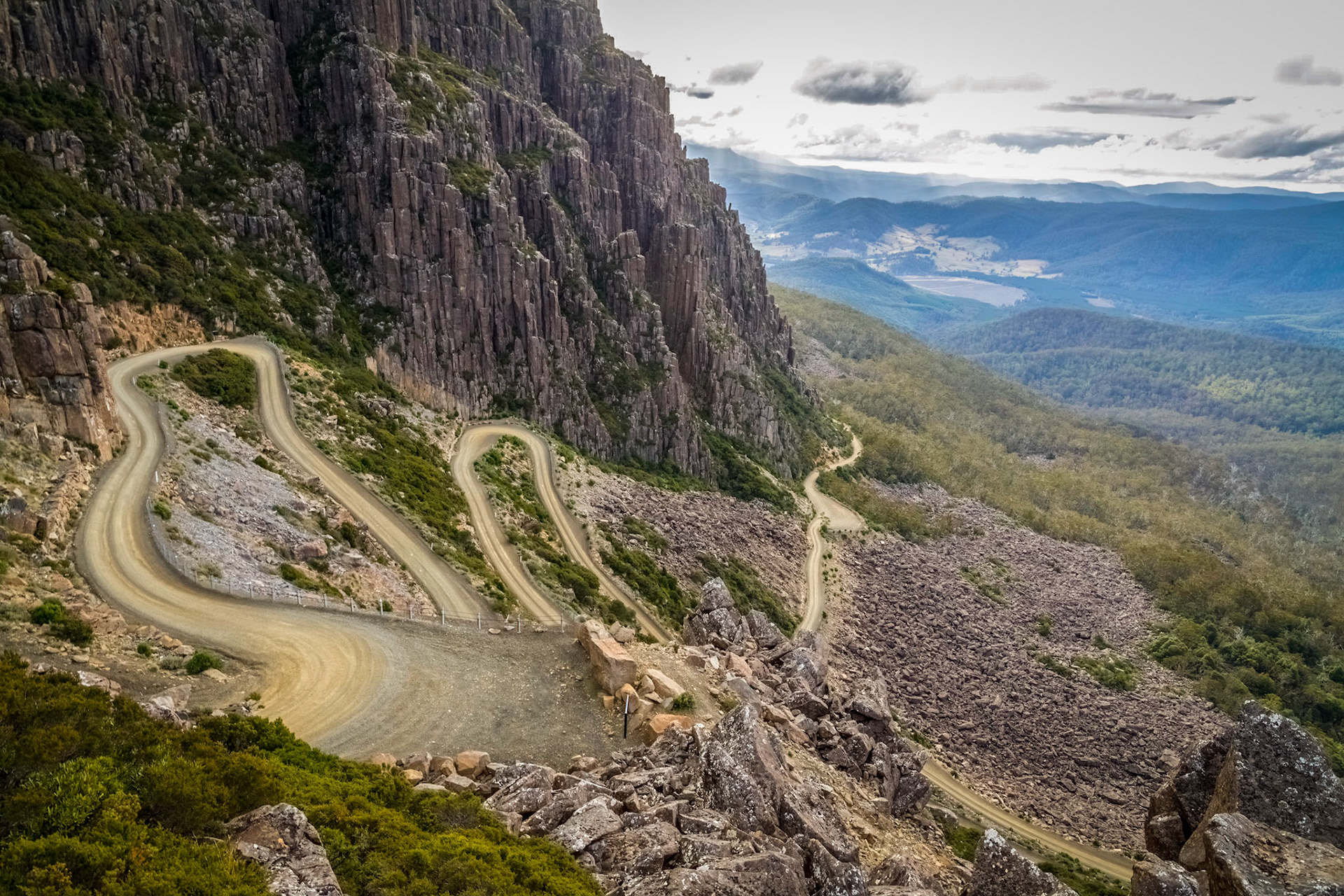 Ben Lomond Watchtower Lookout over 'Jacob's Ladder' road.