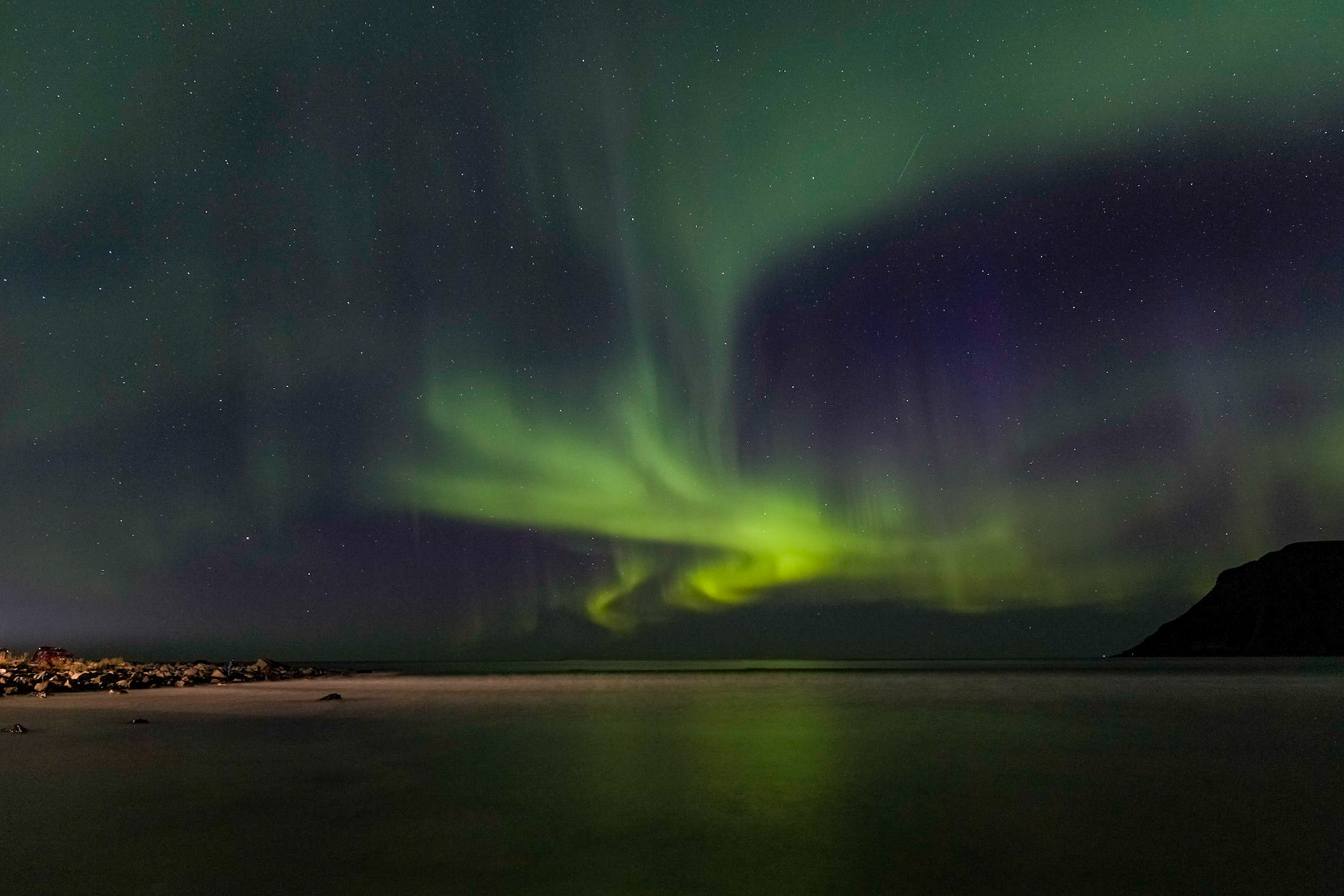 'Aurora borealis' on Skagsanden Beach, Flakstad. 11:11 pm.