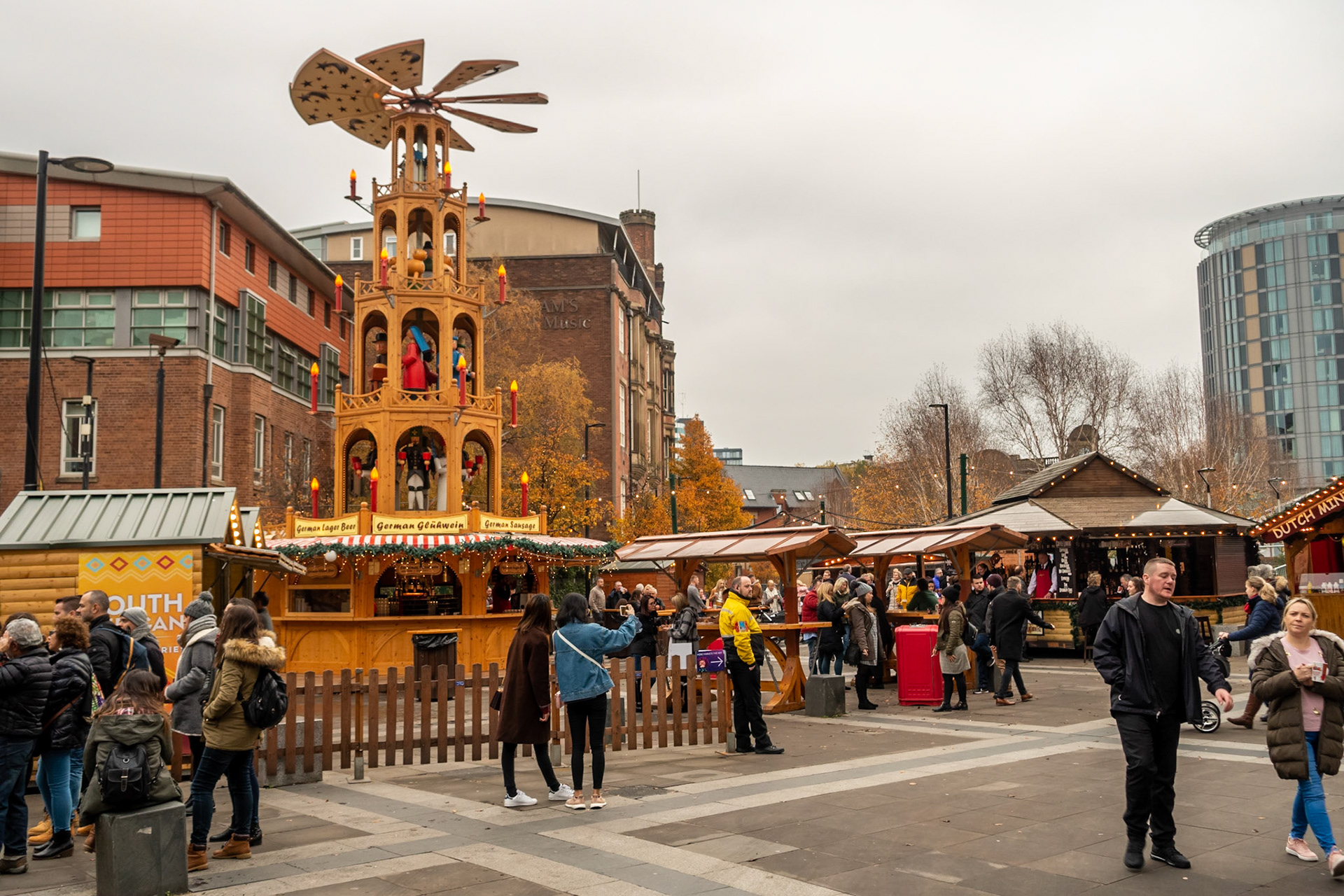 Christmas market, Cathedral Gardens
