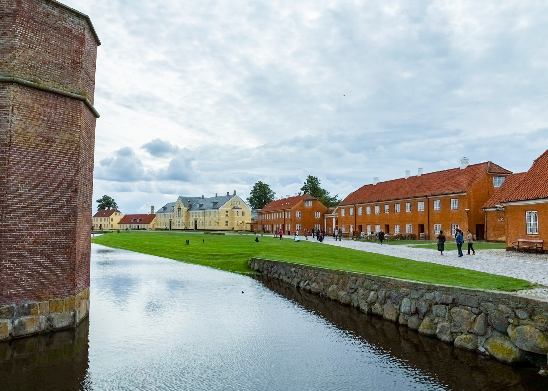 On the approach to Kronborg Castle