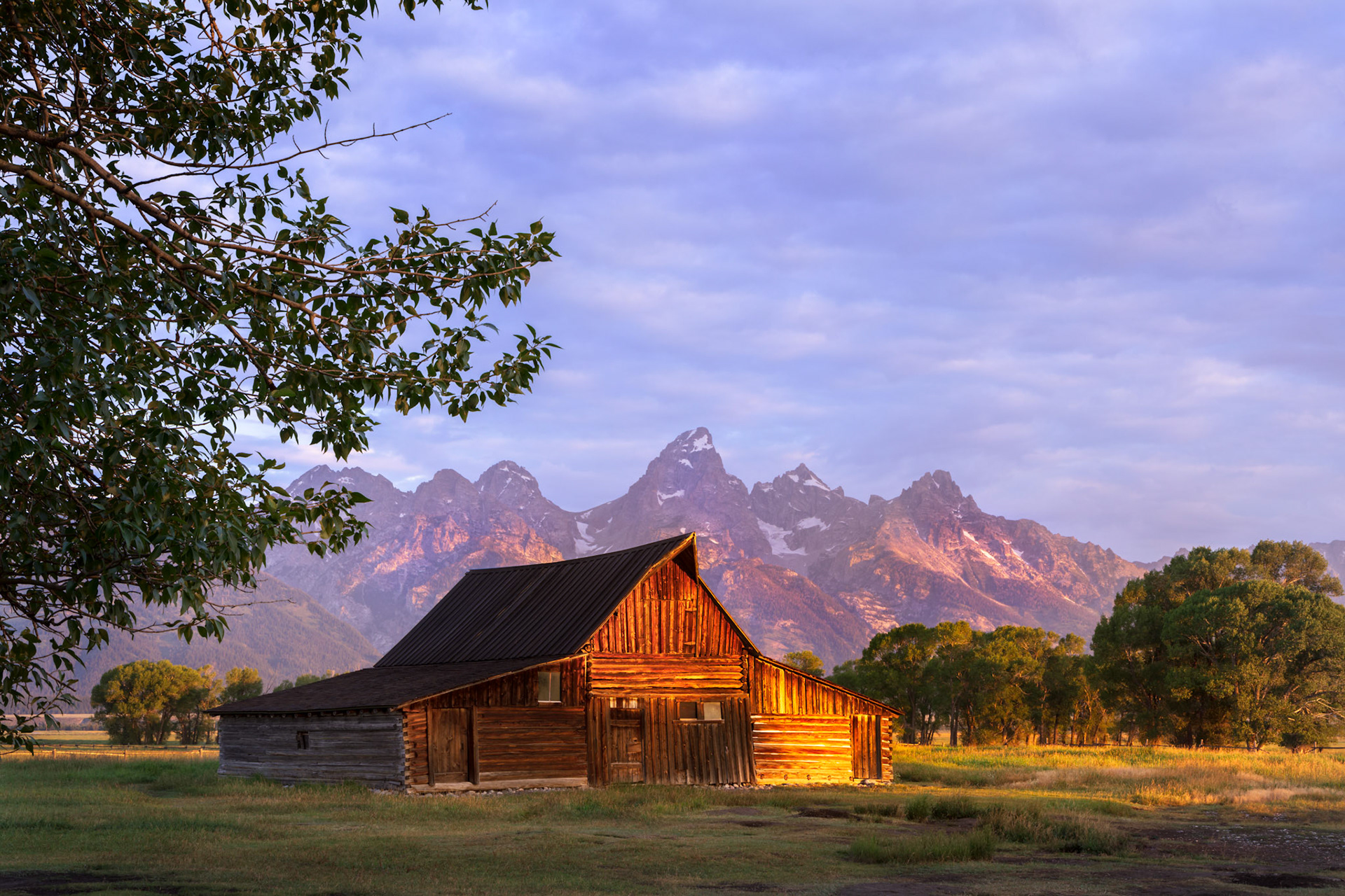 Iconic Mormon barn at dawn
