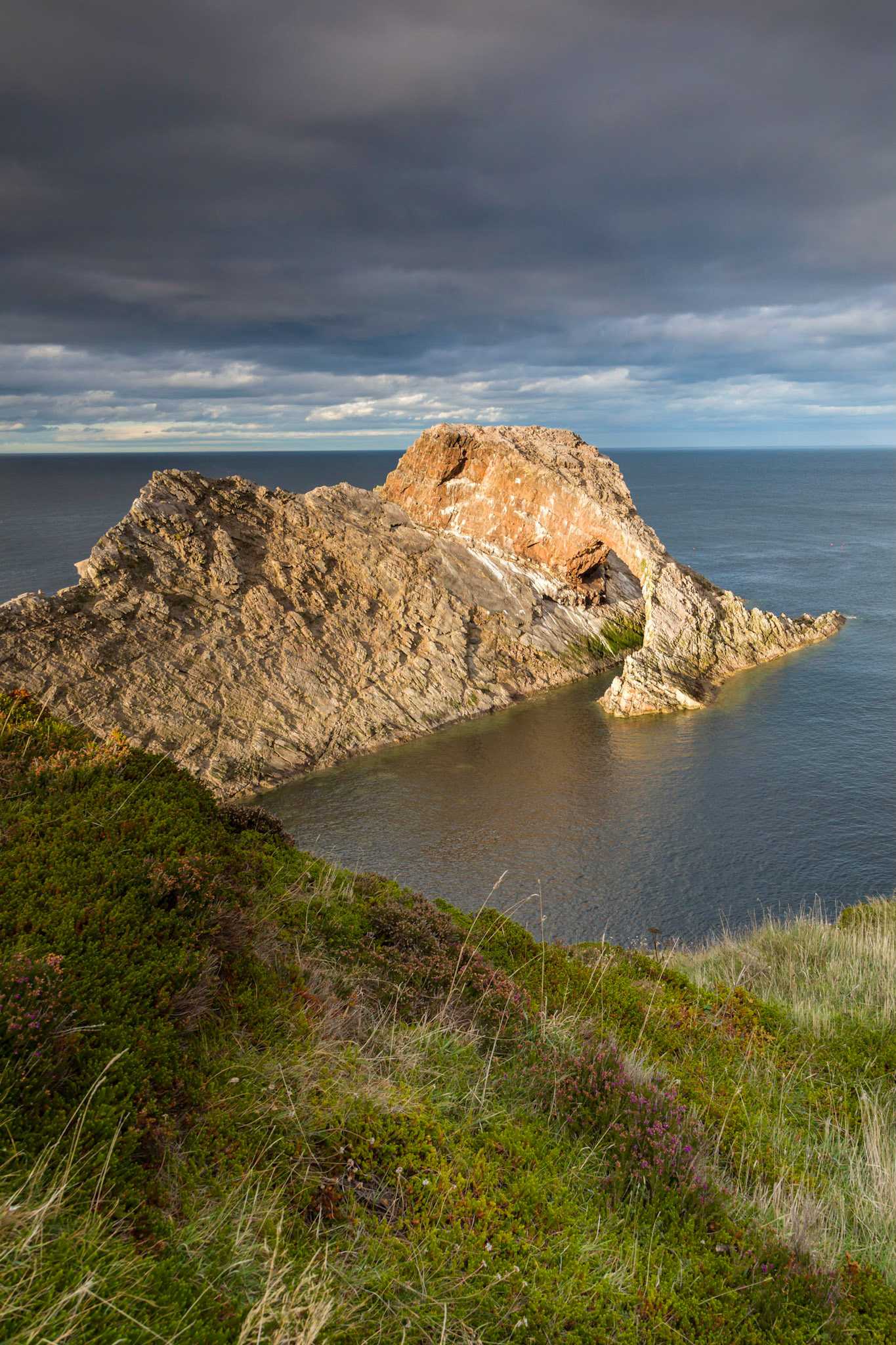 Bow Fiddle Rock, Portknockie