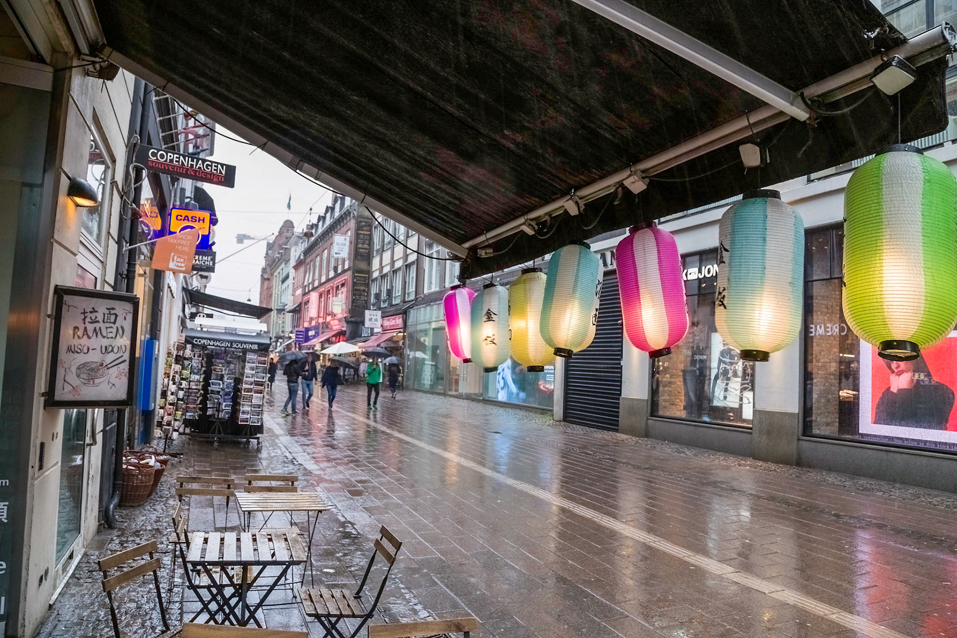 Rainy day along Strøget