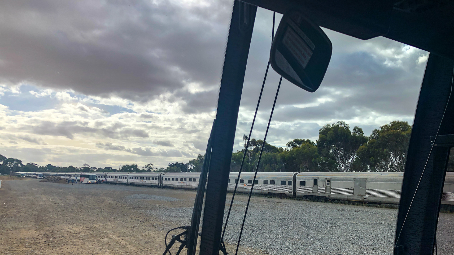 Arrival to reboard the GSR at Inverleigh (west of Geelong)