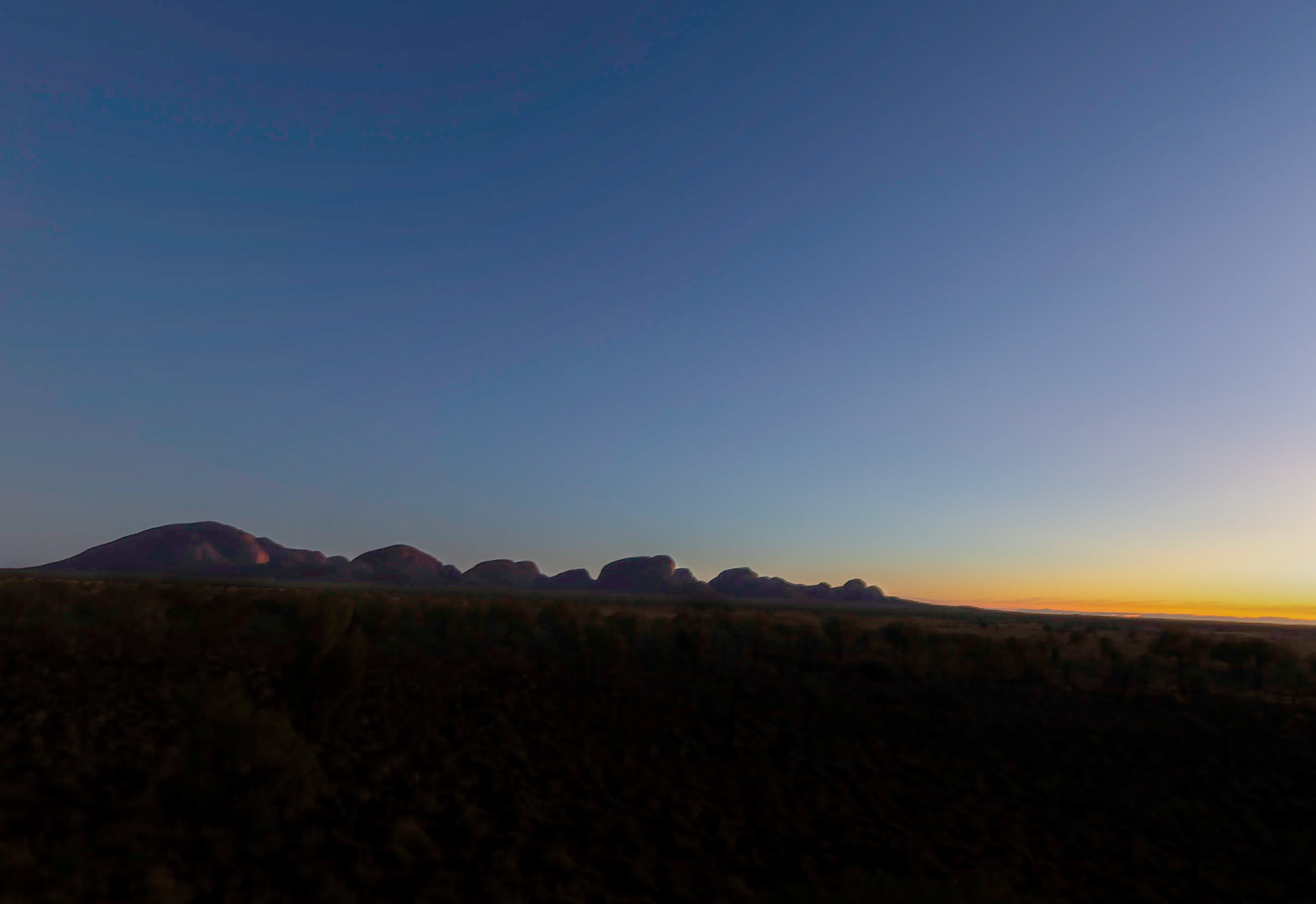 Sunrise shoot at Kata Tjuṯa Dune View (The Olgas)