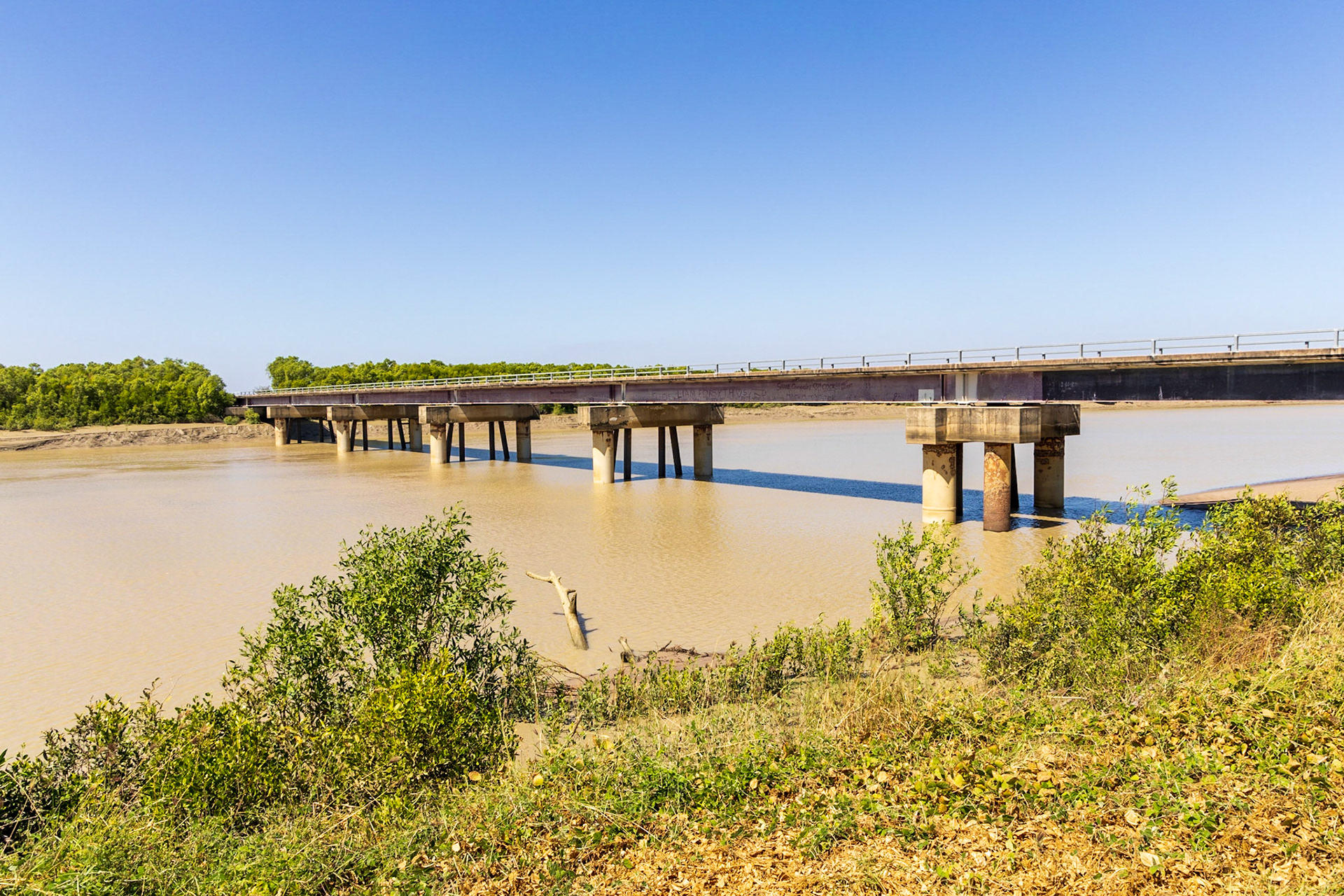 Arnhem Highway, South Alligator River