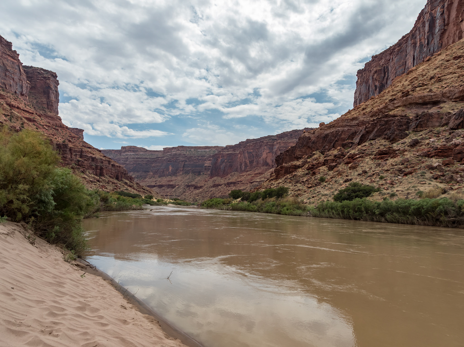 Colorado River, Take Out Beach